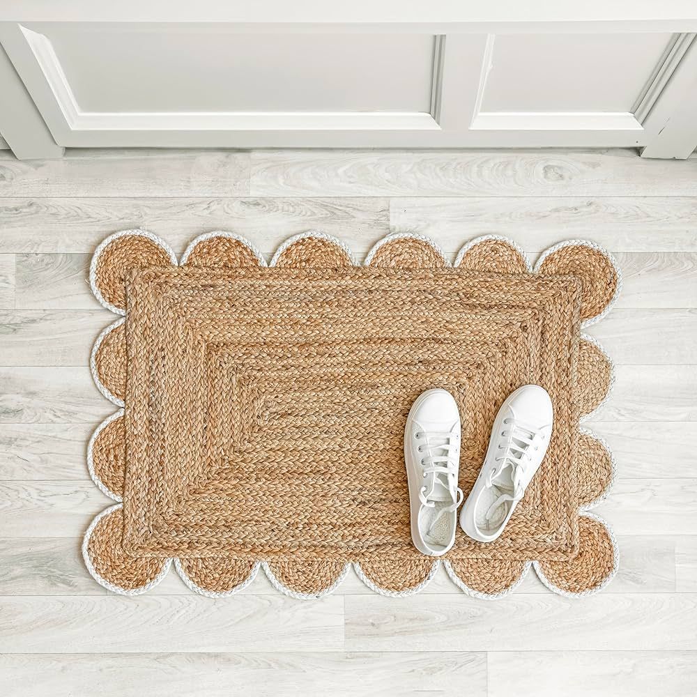 Scalloped Natural Jute Area Rug, Off White Trim, 2'x3' | Amazon (US)