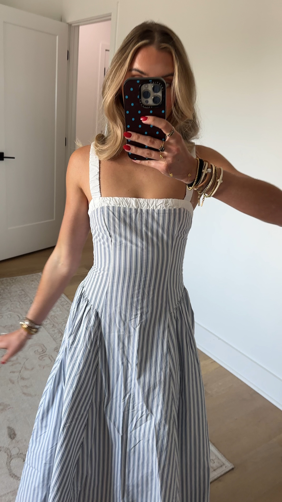 @abercrombie size xs 100% Cotton Ruched Neckline Dipped Waist Midi Dress

This fit-and-flare midi dress is in our comfortable poplin fabric. Featuring ruched details along the square neckline, godets along the skirt and a flattering dipped waist

#LTKootd #LTKSaleAlert #LTKdayinmylife