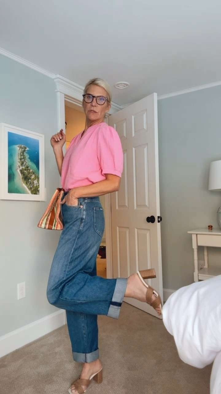 Barrel jeans can feel intimidating until you understand the balance. The key is keeping your top more defined so the shape of the denim actually works for you instead of against you. @avara  

 #LTKdayinmylife #LTKgrwm #LTKootd