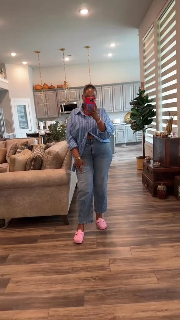 Button down-  small 
Jeans-  tts 
Shoes-  tts 

Fall outfit - fall fashion - fall style - jeans - denim - Birkenstock - ootd - outfit - 

Follow my shop @styledbylynnai on the @shop.LTK app to shop this post and get my exclusive app-only content!

#liketkit #LTKVideo #LTKWorkwear #LTKStyleTip
@shop.ltk
https://liketk.it/4STLz