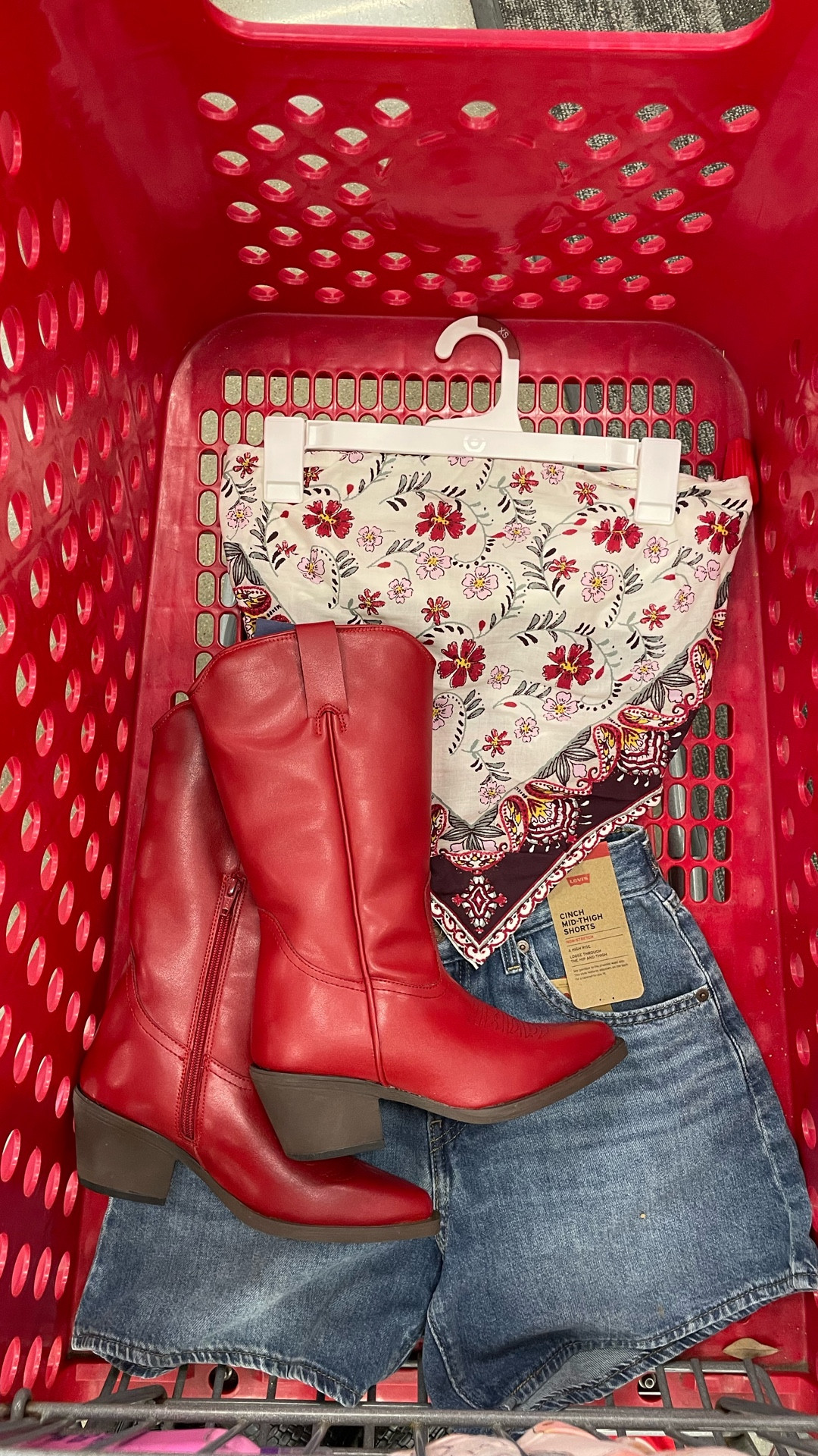 New bandana top, same main character energy ✨ @Target 

#LTKootd #LTKSeasonal #LTKFestival
