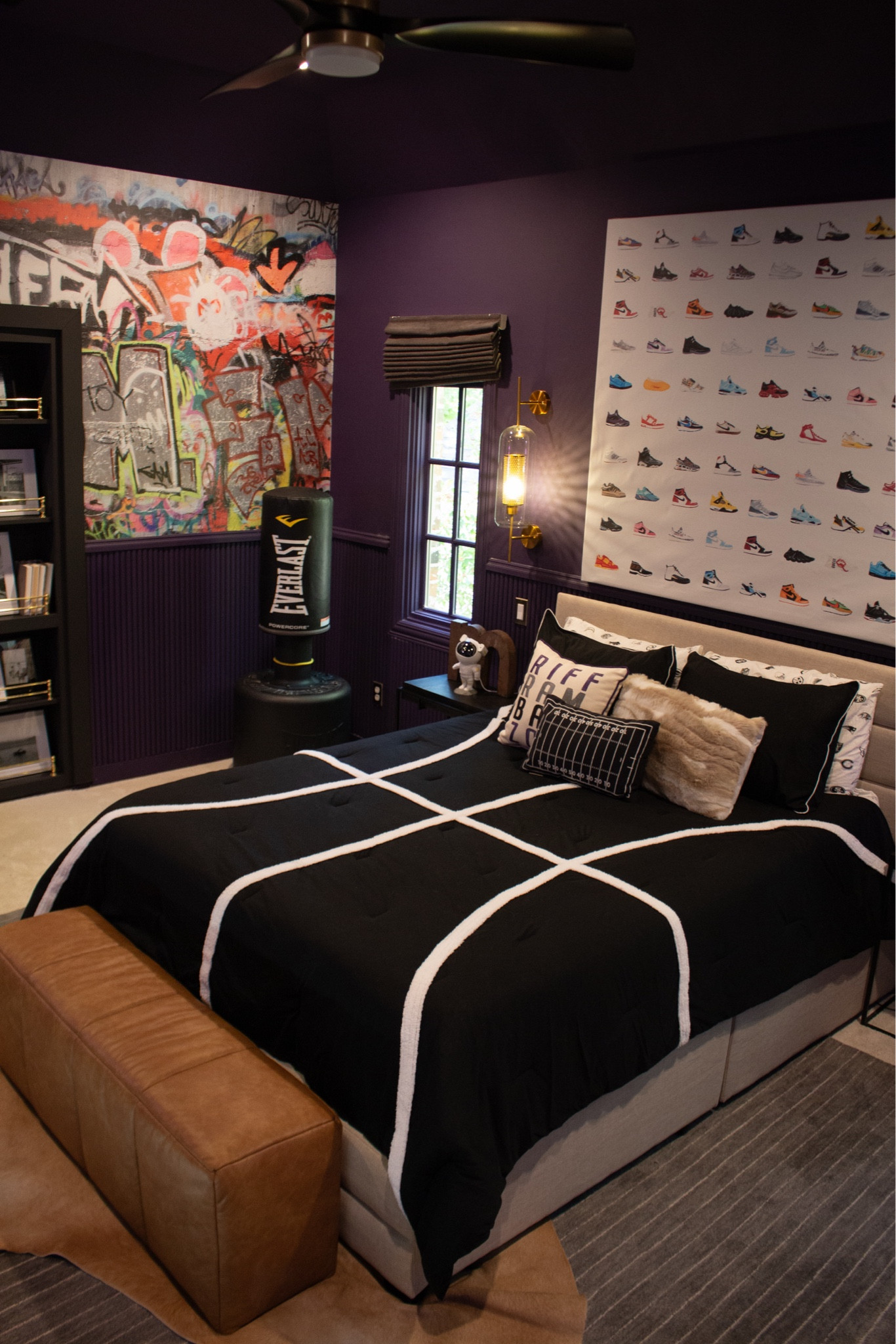 Saving this for inspiration. The contrast, the lighting, and the details all come together so well.

#LTKHome #LTKSeasonal