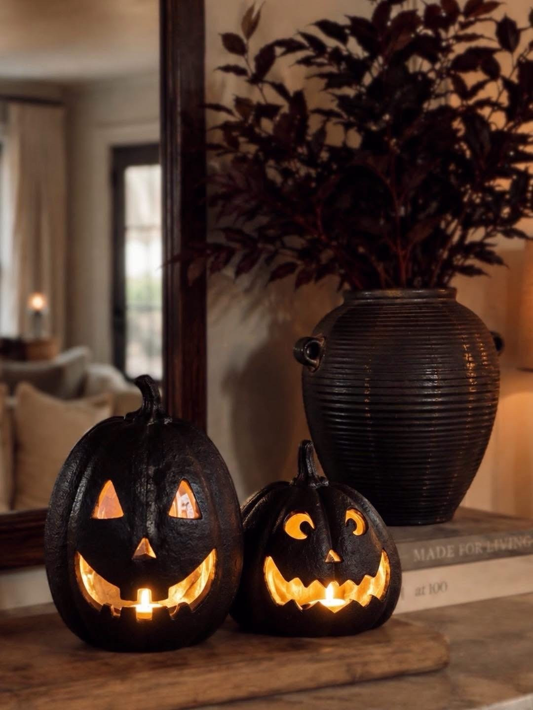 Falloween has never been so fun decorating 🤎

#LTKSeasonal #LTKHome