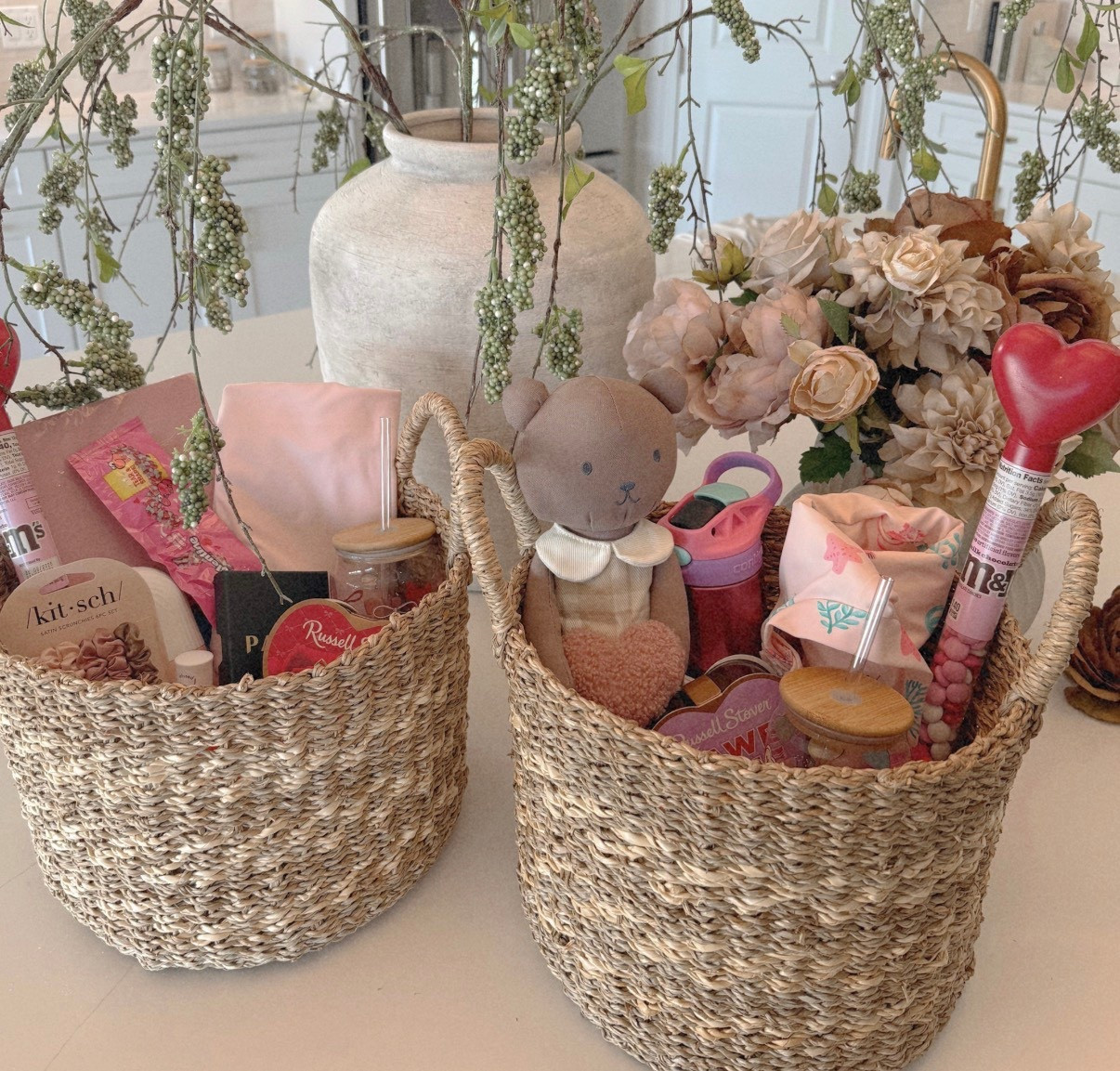 Valentines baskets 🩷



#valentinesday #lovebasket #valentinesbasket #giftsforher #girlsbasket #vday 

#LTKKids #LTKSeasonal #LTKmomlife