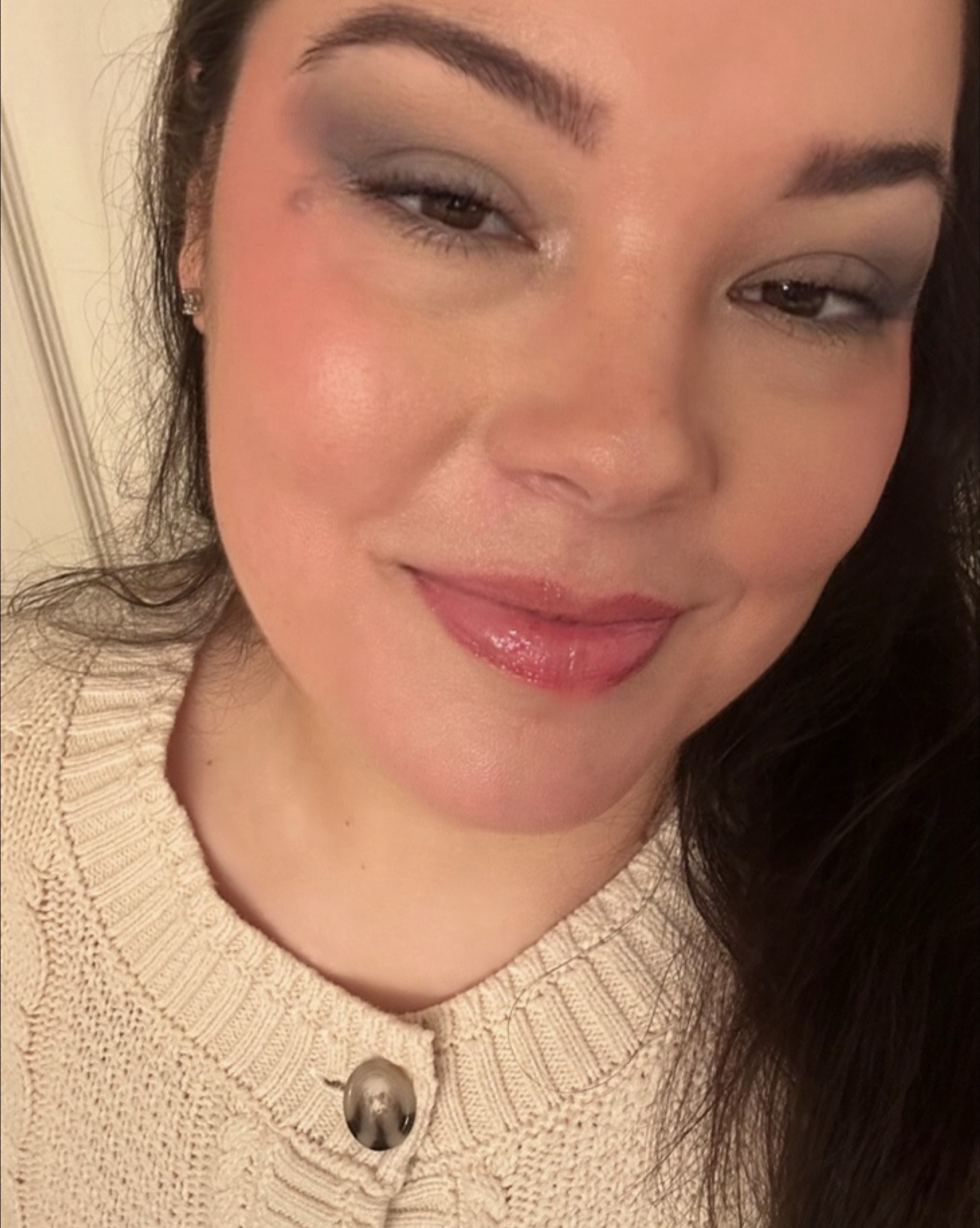 #ad #cppartner #colourpopbesties  #colourpop New Year New Me - updated makeup routine using @colourpopcosmetics ✨💄😍 I’m using products that do more for me and take less time yet you can’t tell the difference!😉 This makeup look has neutral tones with different grays, taupe, and opal shades for everyday with a pop of sheer red tint for lip that will go with multiple outfits!😄 Switching up my makeup routine for the new year using these ColourPop products to enhance my features with not needing foundation!😊
✨ Pretty Fresh hyaluronic acid creamy concealer shade 40 n  - applying to my lids before eyeshadow and under eye 
✨ Heart To Get eyeshadow palette I used 4 shades on my eyelids - who is this?, on your mind, maybe next time, and 99% angel 
✨ Liquid blush in shade Princess Ava 
✨ Level Up Lengthening mascara in shade black 
✨Precision brow pencil - Dark Brown
✨ For my lips is simple - Fresh Kiss lip balm shade cherry glaze is a sheer red tint  ( one of my favorites because it has peptides to soften and nourish my lips, hyaluronic acid to give my lips deep hydration that works well in the winter

Have you changed your makeup routine?🤔

#makeuplook 

#LTKOver40 #LTKBeauty #LTKdayinmylife