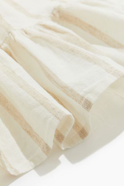 Frill-trimmed table runner | H&M (UK, MY, IN, SG, PH, TW, HK)