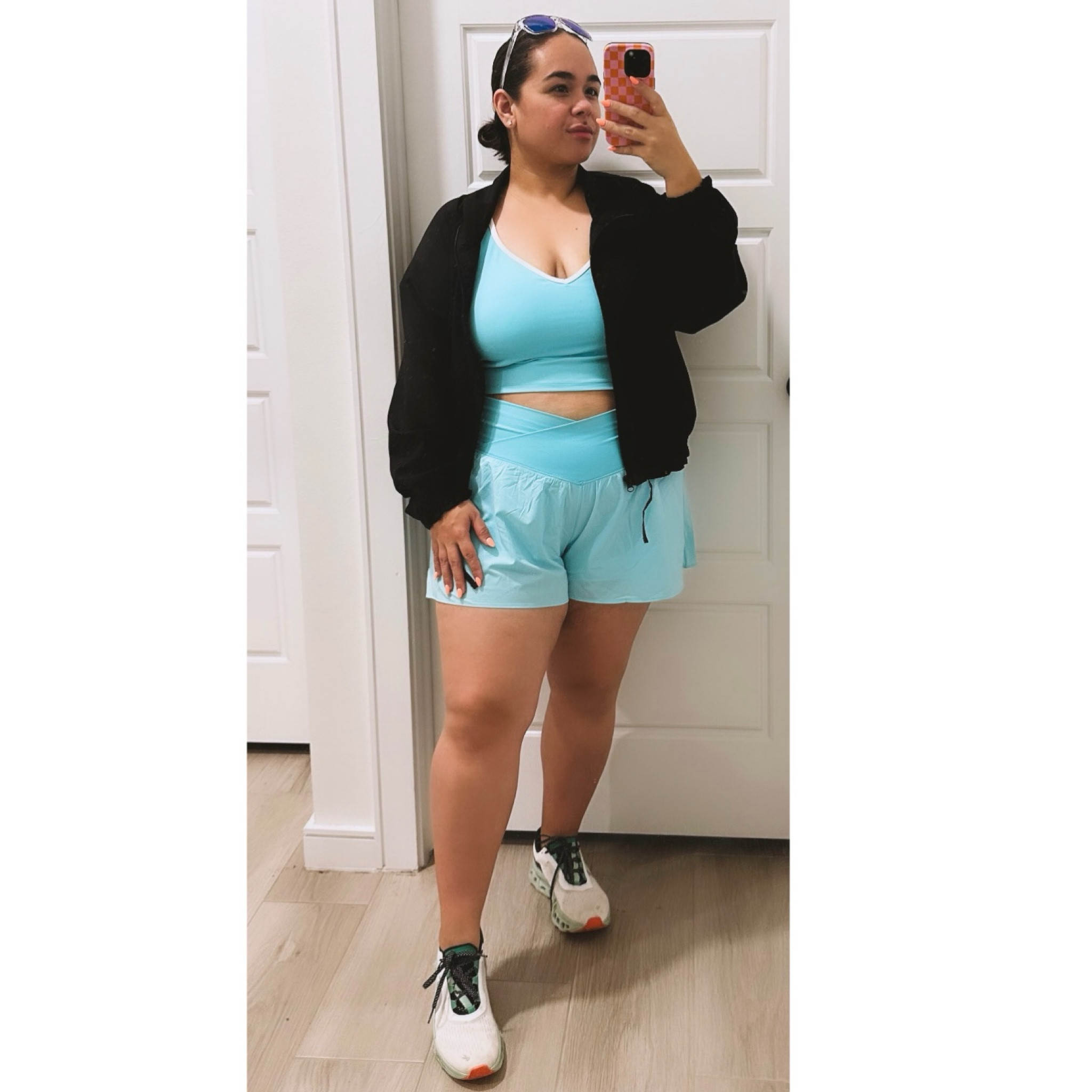 Working on stepping out of my comfortable with colorful sets. Loving this Aerie set. 

Aerie, Oakley, Old Navy, On Clouds

#LTKActive #LTKstyletip #LTKfitness