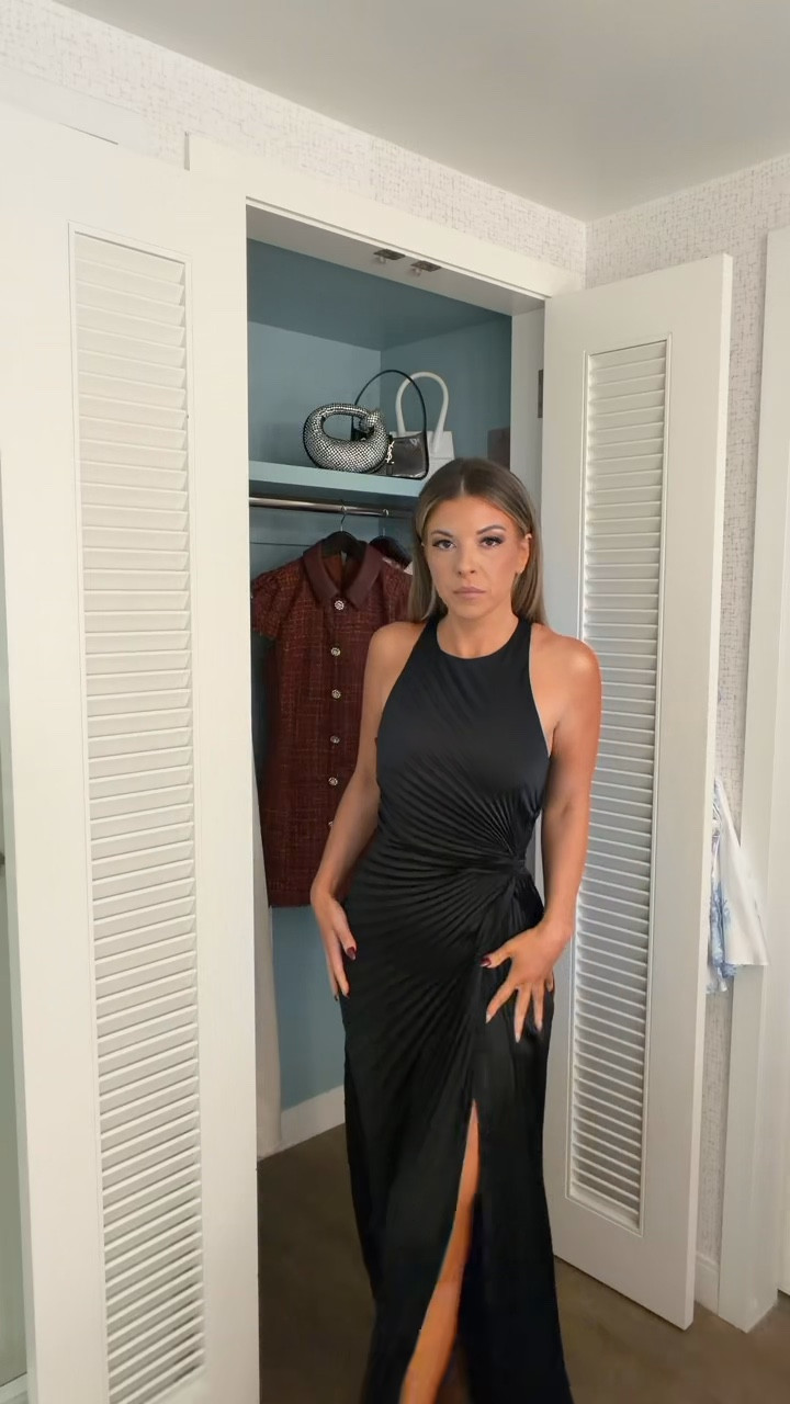 Amazon Black Friday wedding guest dress deals!! Black satin pleated holiday event dress @amazon

#ad
#founditonamazon
#WinterFavorites2025

Wearing my usual small/2 

Wedding guest
Formal event
Holiday party
Black tie
Black Friday
Amazon deals
Special occasion
Winter event

#LTKHoliday #LTKCyberWeek #LTKWedding