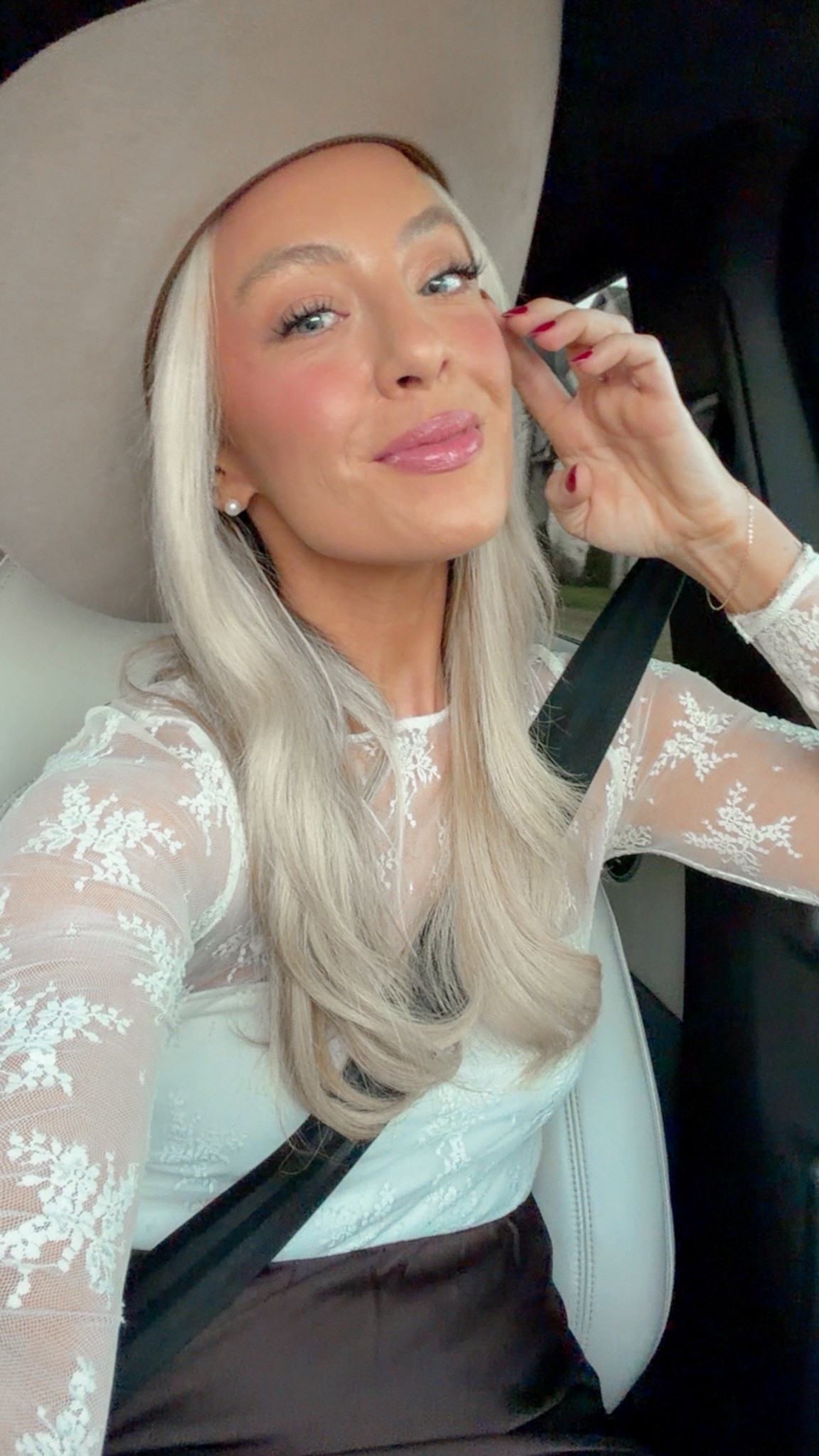 My CMA Fest makeup ✨ use code TAYLORLOVE to save on Dibs!

#LTKBeauty #LTKSeasonal