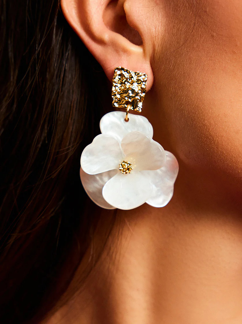 Golden Floral Dangle Earrings | Commense