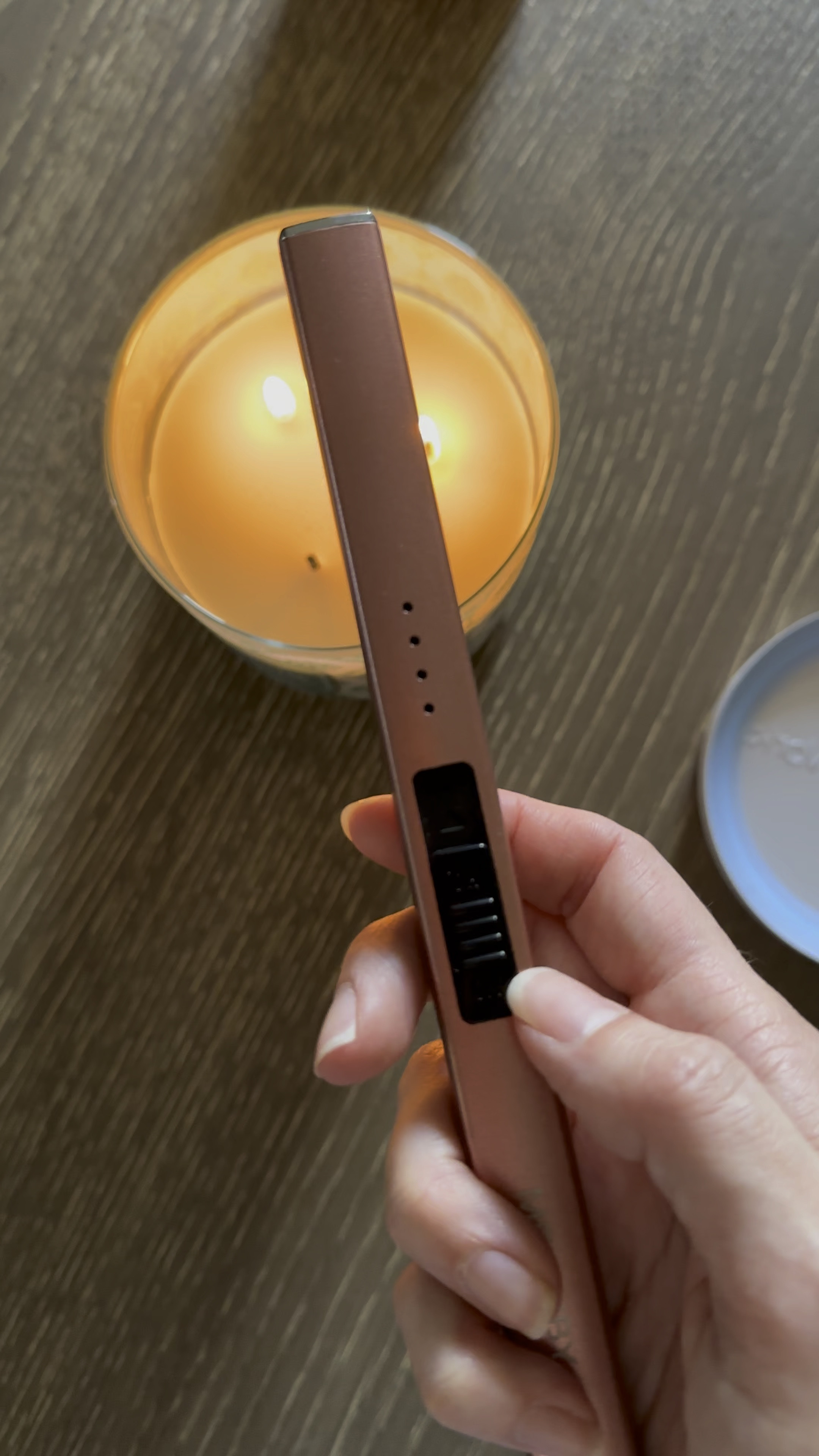 I feel like a wizard every time I light a candle 😂🪄🧙🏻‍♀️ this thing is so fun to use & it’s only $10! Kudos to my mom for gifting me this new gadget I’m obsessed with lol

Electric candle lighter 🕯️

#LTKVideo #LTKHome