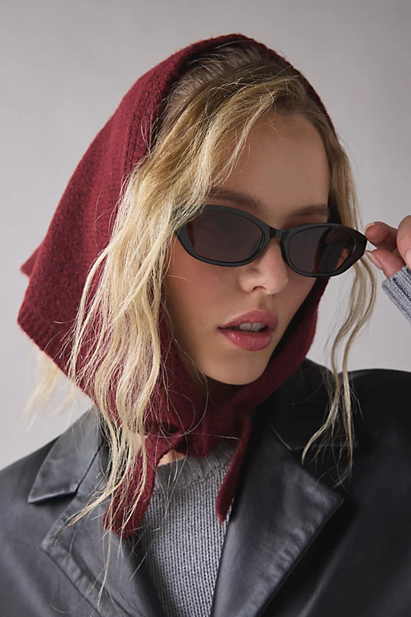 Xoia Oval Sunglasses in Brown, Women's at Urban Outfitters | Urban Outfitters (US and RoW)