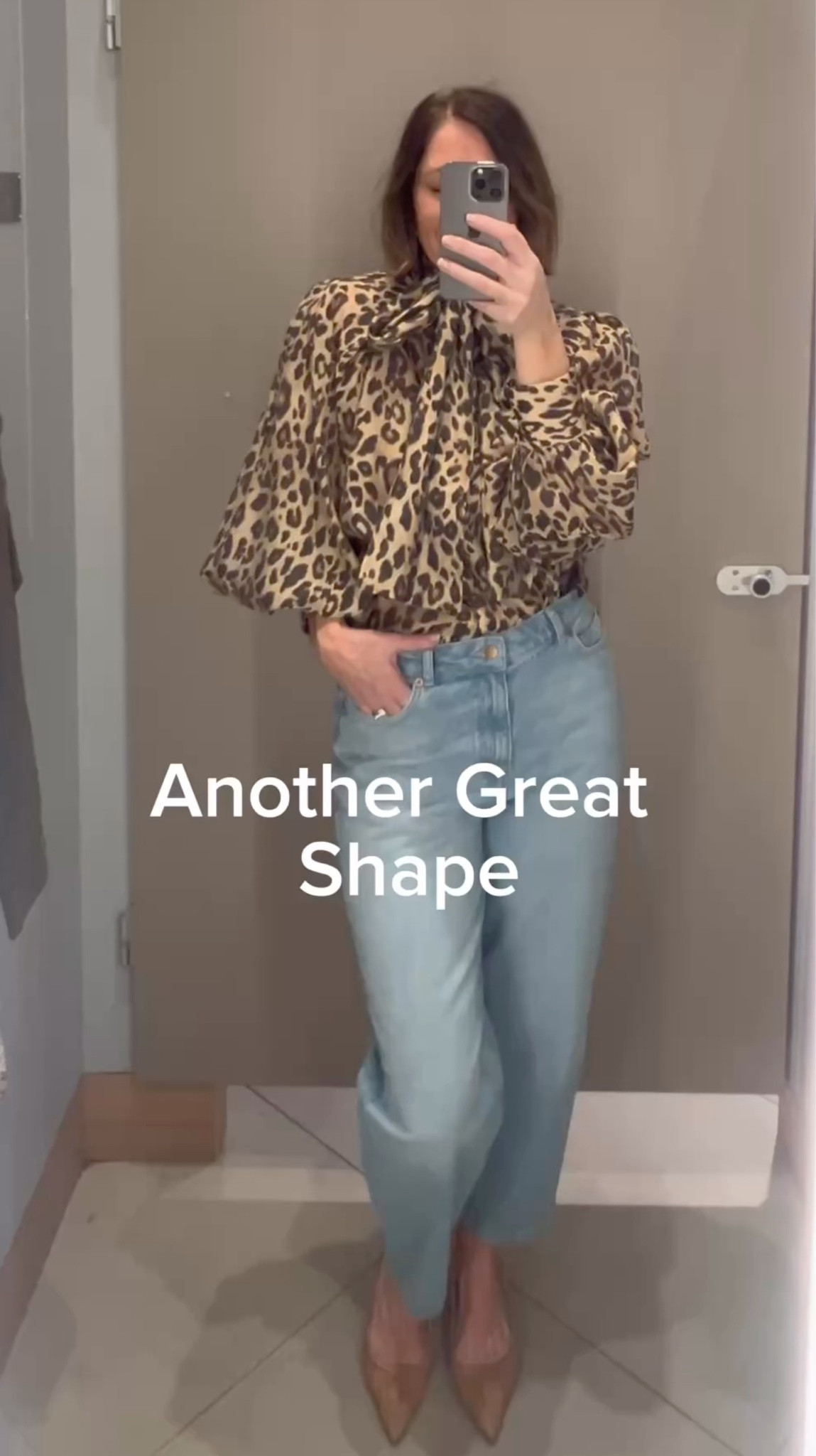Another great pair of jeans 👖💫

I’ve been hunt for a while now, there’s a lot of rubbish out there and it’s cherry picking the best bits, stick with me and we can navigate our way together 🙌

For reference 
I’m 5ft 6ins 
UK size 12 
Wearing- 
Jeans size 30R
Blouse size 12
Note the blouse comes up big so you could easily size down 💫

#LTKjeans #LTKover50style #LTKstyletip