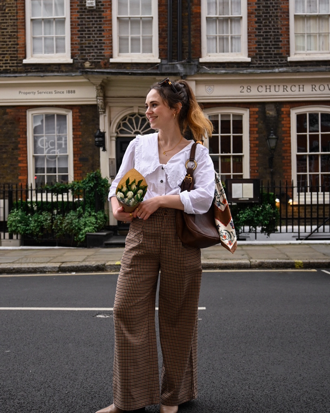 Brown and white is a classic autumn combo 🤎🤍 Ganni statement collar shirt, brown trousers, Céline sunglasses and pointed boots 🍂

#LTKuk #LTKeurope #LTKautumn