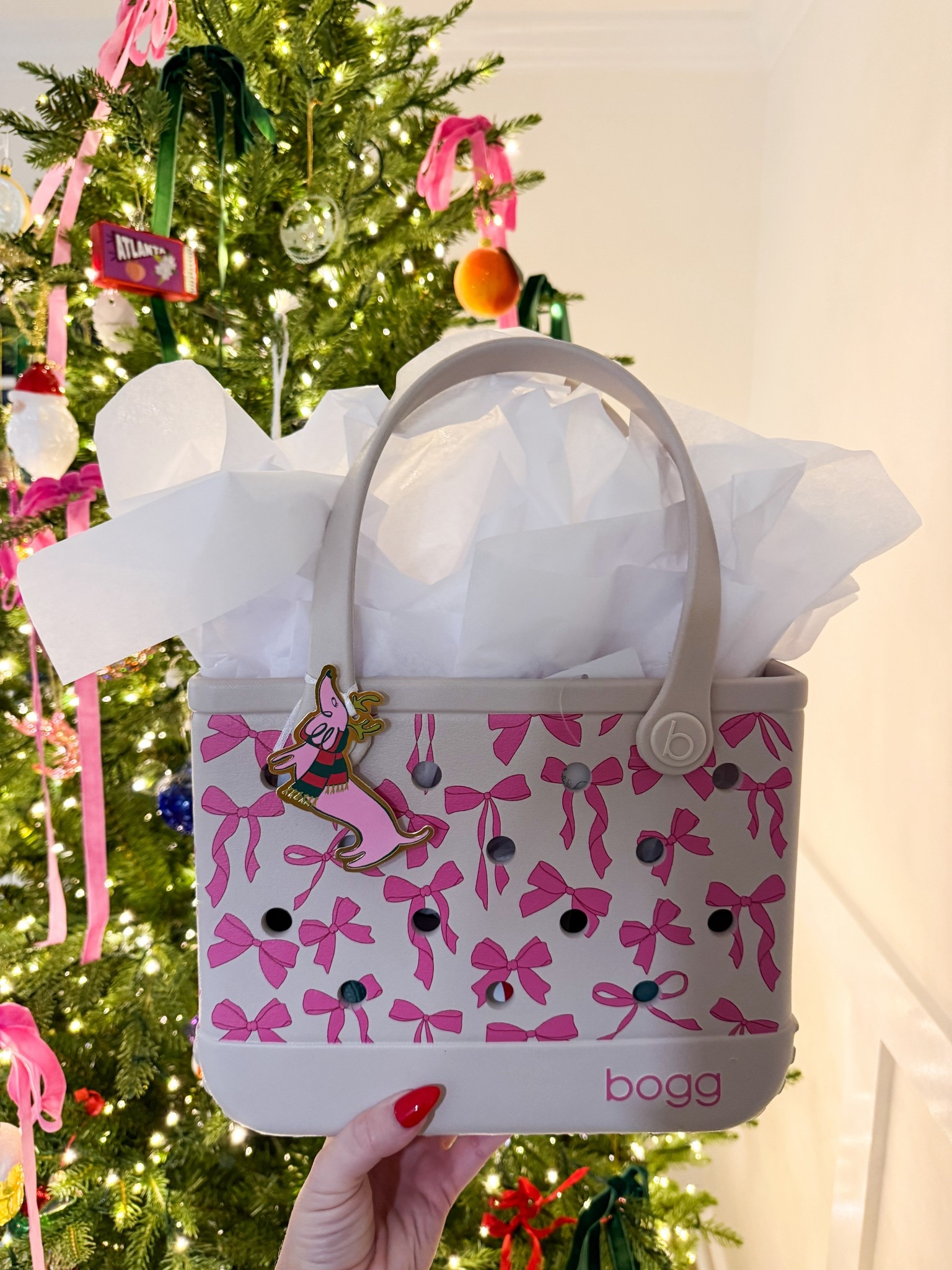 Bogg bags >> gift bags for Christmas ✨🎄

#LTKHoliday #LTKGiftGuide #LTKSeasonal