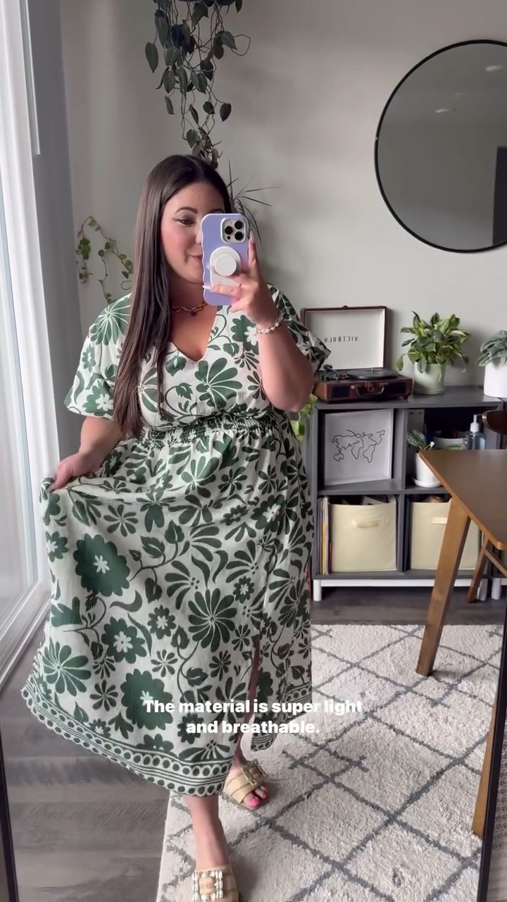 Is this a sign I need to throw a garden party?! 🌼

I’m in love with this easy breezy midi length dress- in this gorgeous floral print !! 💞

Dress is from @bloomchic (bloomchic.com)

I’m wearing the Large Floral Print Pockets Midi Dress in size 10/M!

#BloomChic #BloomChicDress #Denver #Garden