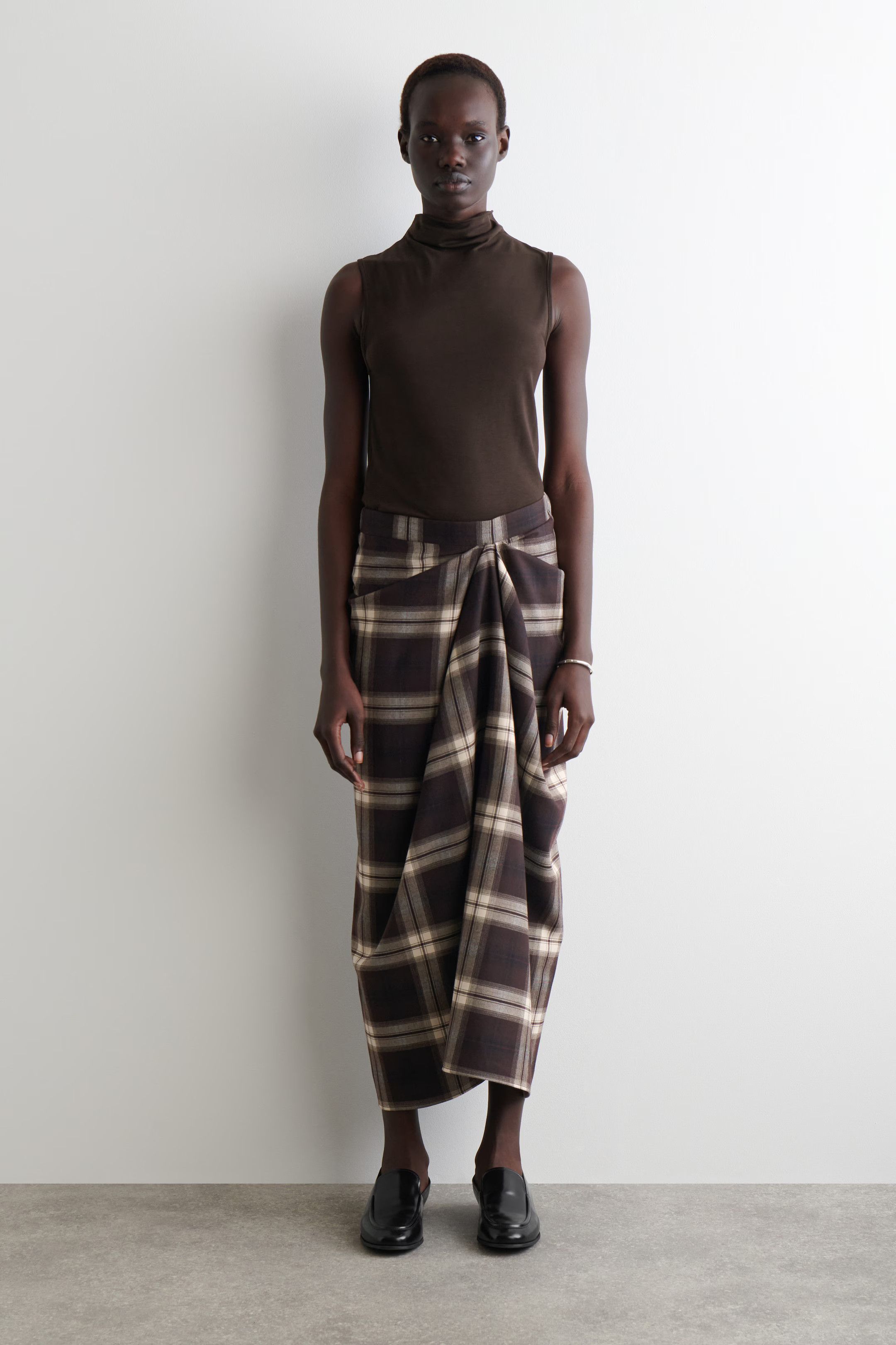 DRAPED CHECKED MIDI SKIRT - BURGUNDY / CHECKED | COS CA | COS (EU)