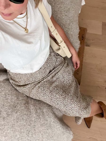 The Leopard Slip Skirt from Jenni Kayne is so adorable and easy to style, can be worn year-round, and is very lightweight and soft.

women's fashion, women's spring outfit, spring fashion, spring style, chic outfit, chic style

#LTKSeasonal #LTKstyletip