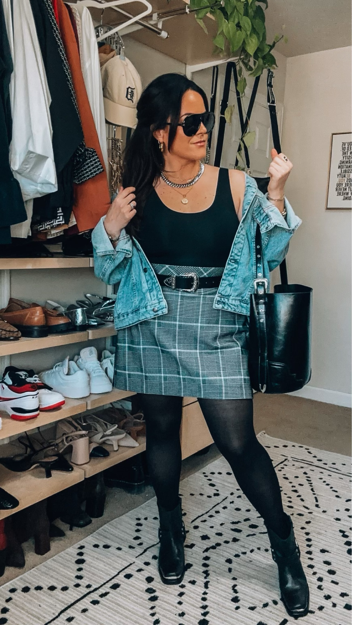 tank (XL) - undietectable (XL) - and the bottoms all a 1x petite (code: TARYNTRULYXSPANX)



#LTKworkwear #LTKmidsize #LTKstyletip