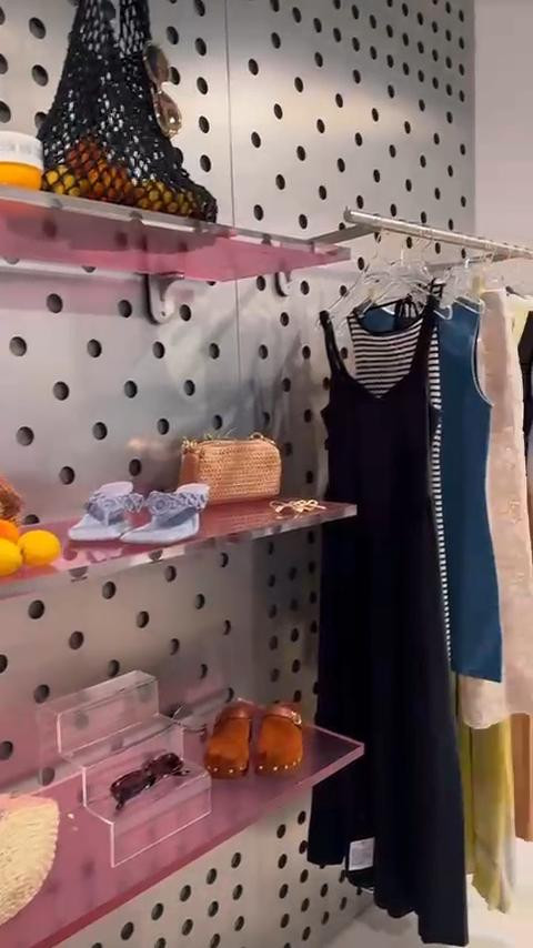 Come to the ASOS show room and pick out summer clothes with me ✨

Summer outfit, spring outfit, holiday outfit, barrel jeans, white jeans, yellow dress, butter yellow, shirt, House of CB, mini dress, summer dress, haul, ASOS

#LTKuk #LTKsummer #LTKspring