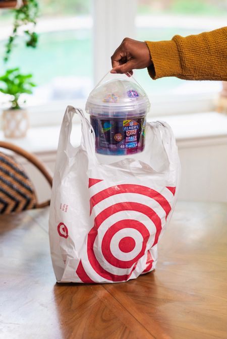 ‘Tis the season to give the gift of Gue! If you are looking for a fun and interactive gift for your kids (or the kids in your life), check out @Elmersproducts Gue at your local @Target! With two fun buckets to choose from, your kids will love adding fun mix-ins to the scented slime!
#ad #targetpartner #target #elmersparter #gifting #holiday


#LTKkids #LTKHoliday #LTKfamily