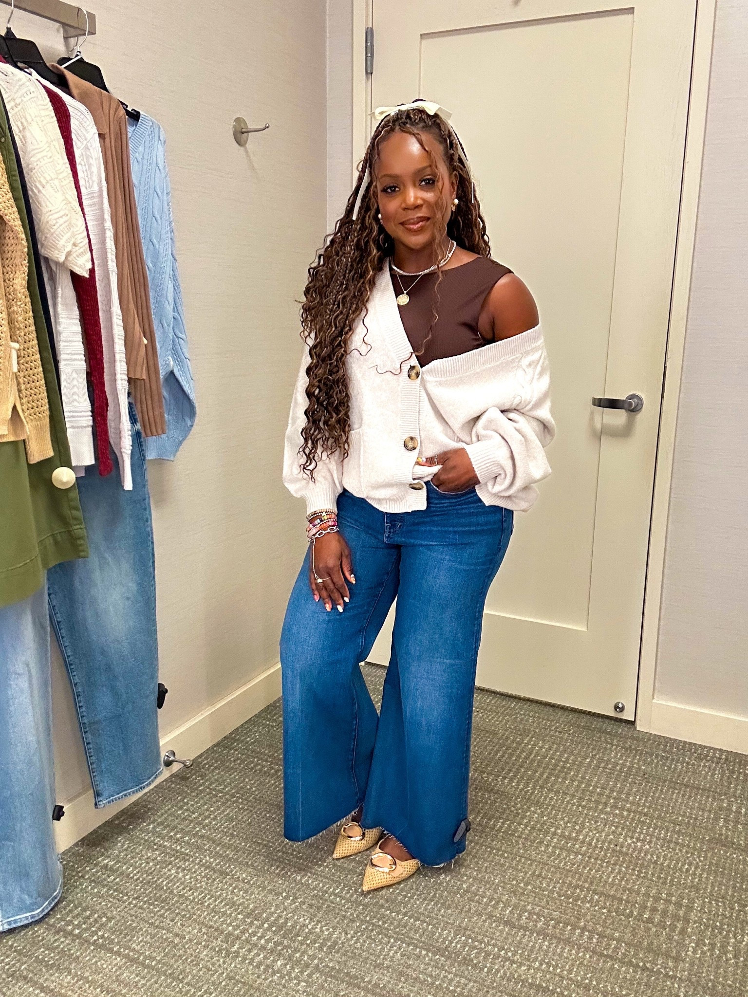 Added a little whipped cream to my chocolate! This cozy cardigan was the perfect layering piece—soft, slouchy, and effortlessly stylish. Fall, I’m ready for you!
Wearing size medium in top, small in cardigan and size 29 in jeans.

#LTKStyleTip #LTKSaleAlert #LTKPetite