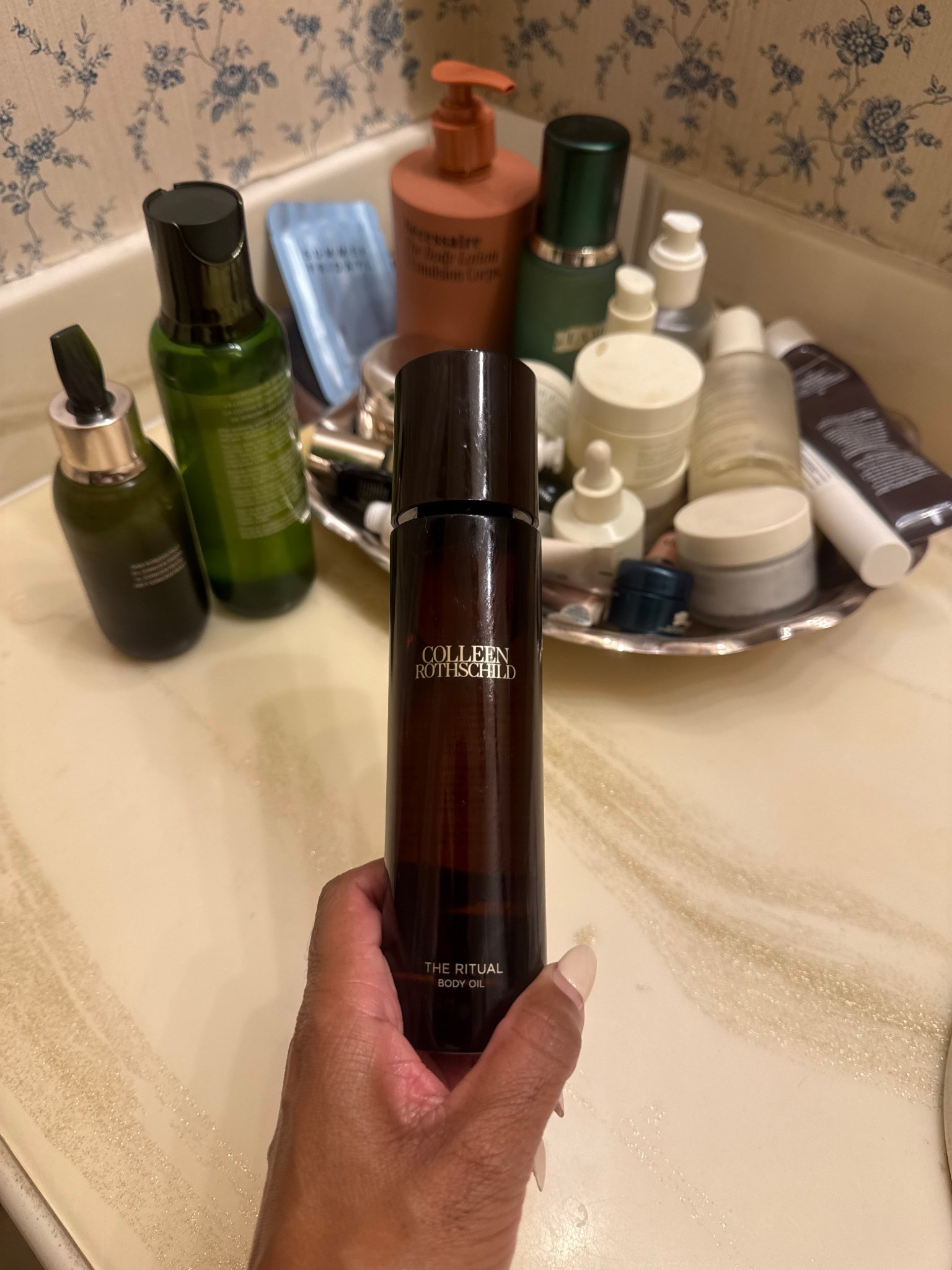 Body oil 

#LTKBeauty #LTKselfcare