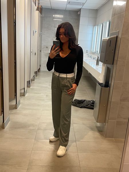 Love today’s office fit!

Wearing my favorite body contour bodysuit from Express size small

Trousers are Brooklyn karma from Mixology size small 

Sneakers are so comfyyyyy and TTS

Blazer is amazon!! 

#workoutfits #officeoutfits #officeoutfitinspo 