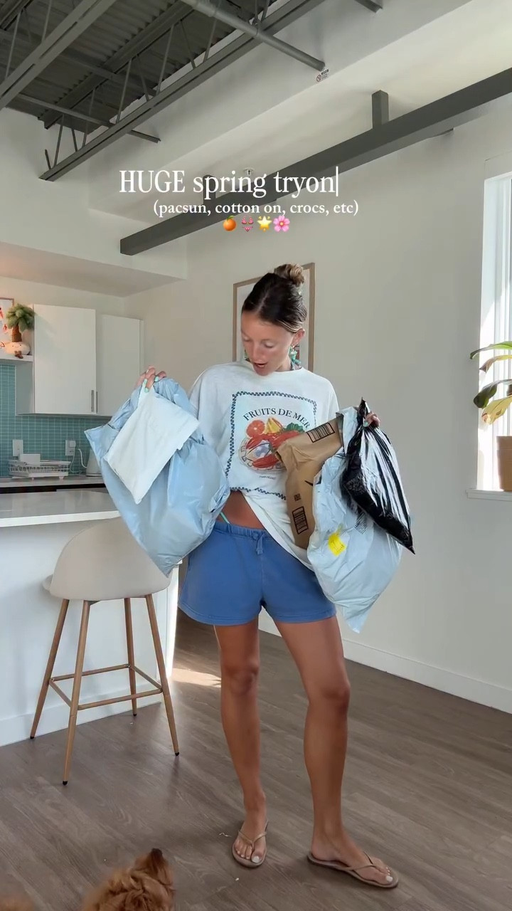 did some damage for my first spring living in florida ⭐️ how’d i do??? 🧚🏼‍♀️

#tryon #clothinghaul #springbreak #haul #summerfashion @crocs @pacsun @dreampairsshoes @cushionaireshoes @tigermist @cottonon_usa @shopform