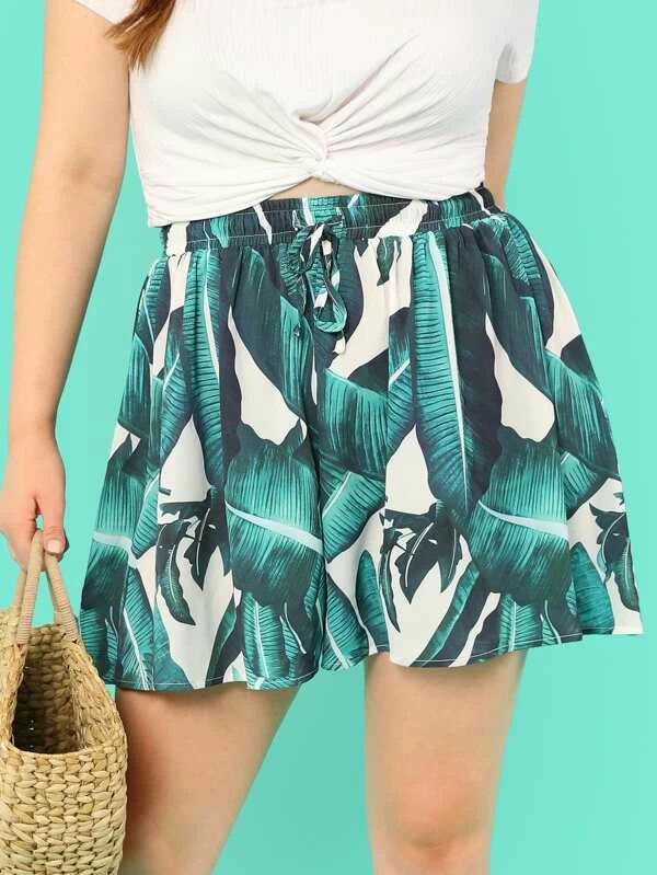 Plus Palm Leaf Print Drawstring Shorts | SHEIN