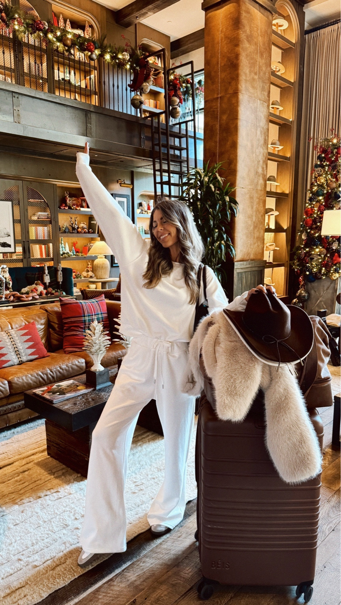 HOTEL DROVER OUTFIT LINKS! This Amazon set size small. Faux fur jacket small. Jeans true to size  


#LTKGiftGuide #LTKHoliday #LTKSaleAlert