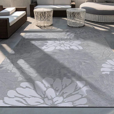 Floral Indoor/Outdoor Rug | Wayfair Professional