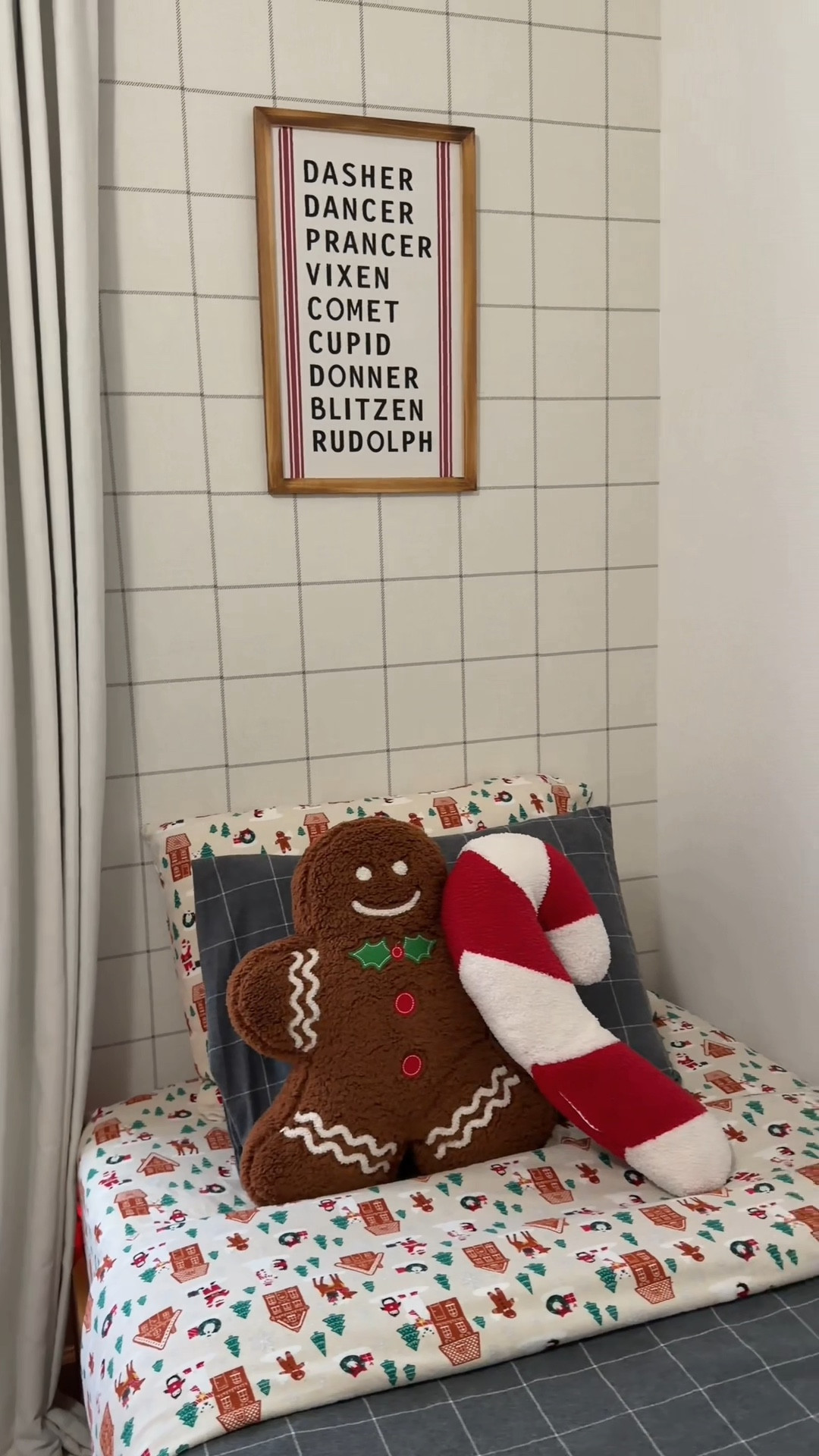 I’ll always decorate their room for Christmas. Not because it has to be perfect, but because the excitement in their eyes makes it feel magical every single time







#christmasdecorideas
#modernchristmasdecor
#holidayhometrends
#cozychristmashome
#christmasroommakeover
#simpleholidaystyle
#christmasstyleguide
#festivehomevibes
#holidaydecorinspo
#christmasinspo
#cozyseasonathome
#myholidayhome
#styledwithintention
#neutralholidaydecor
#holidayhomemakeover

#ReelMoms
#MomsOfInstagram
#LifestyleReels
#ContentCreatorLife
#IGMoms

#LTKHome #LTKHoliday #LTKmomlife