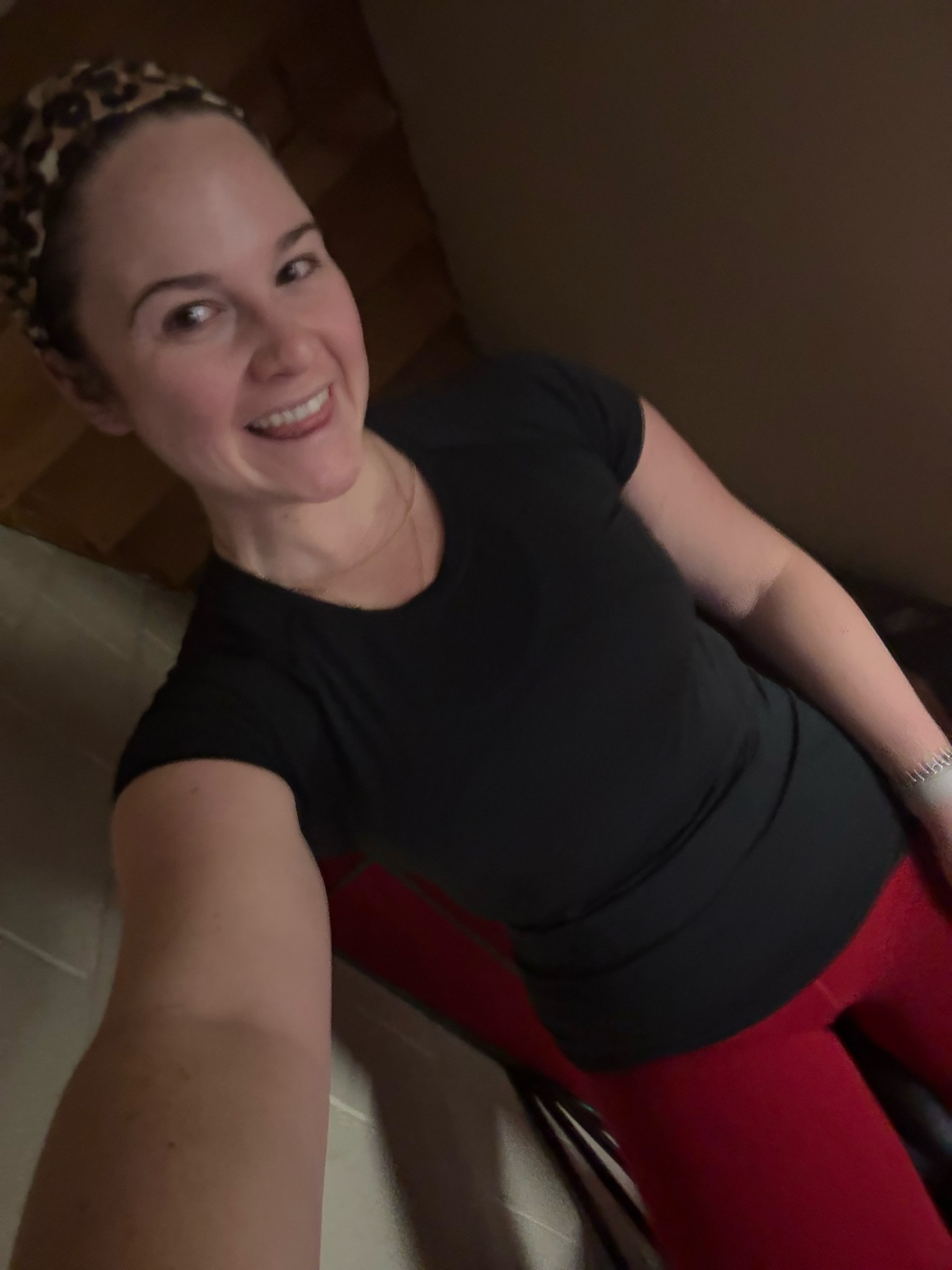 wednesday morning workout ootd 
lululemon workout top, workout top, lululemon top, black workout top
athleta leggings, elation leggings, athleta elation leggings, red leggings

#LTKFindsUnder100 #LTKActive #LTKFitness