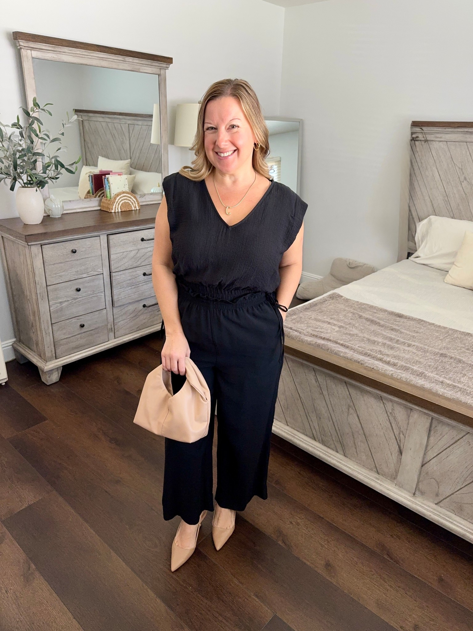 Two Pieces, One Statement. ✨
A cropped top + high-waisted wide-leg pants = the ultimate flattering combo for petite & curvy frames. The cinched waist defines your shape, while the flowy pants and nude heels lengthen your legs for an effortless, balanced look

#LTKOver40 #LTKPetite #LTKStyleTip