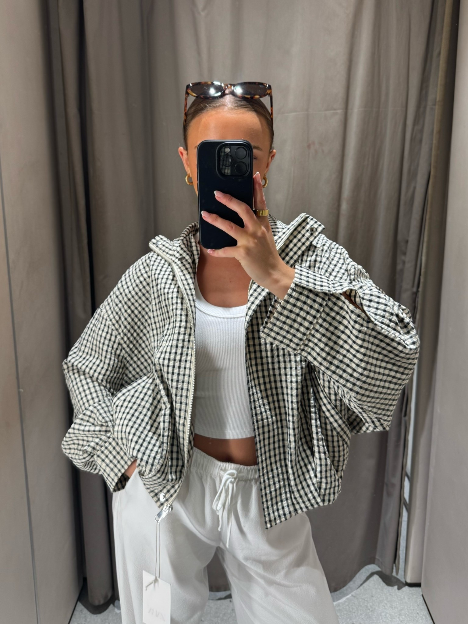 perfect light summer jacket🐚

Zara checked check beige white cream black zip up high neck cropped bomber outfit inspo uk

#LTKsummer #LTKuk #LTKeurope