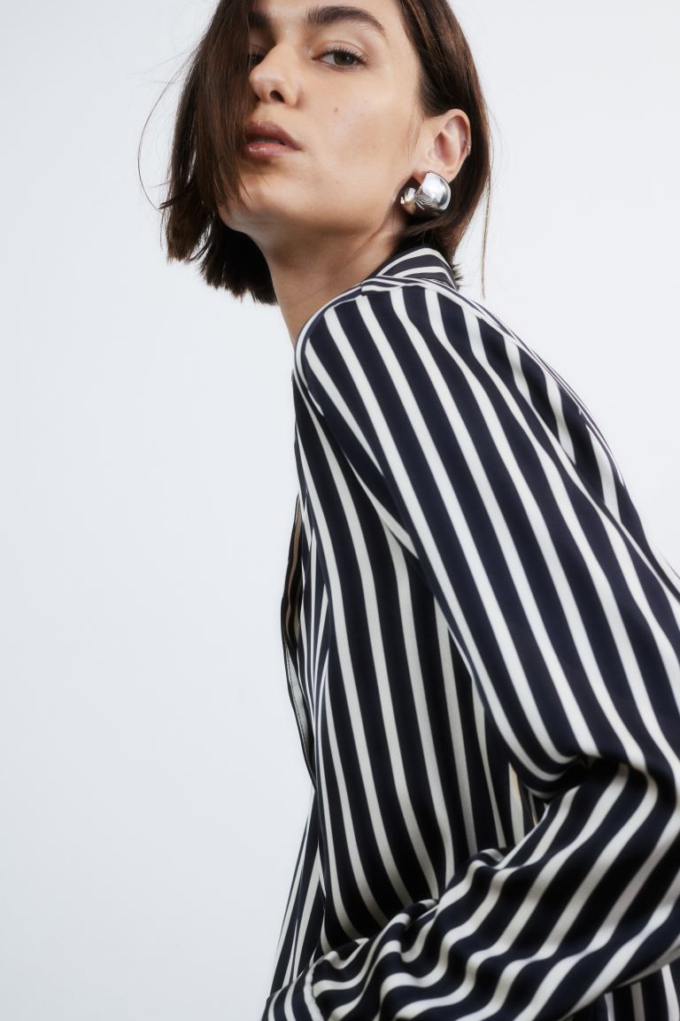 V-neck Blouse - Black/striped - Ladies | H&M US | H&M (US + CA)