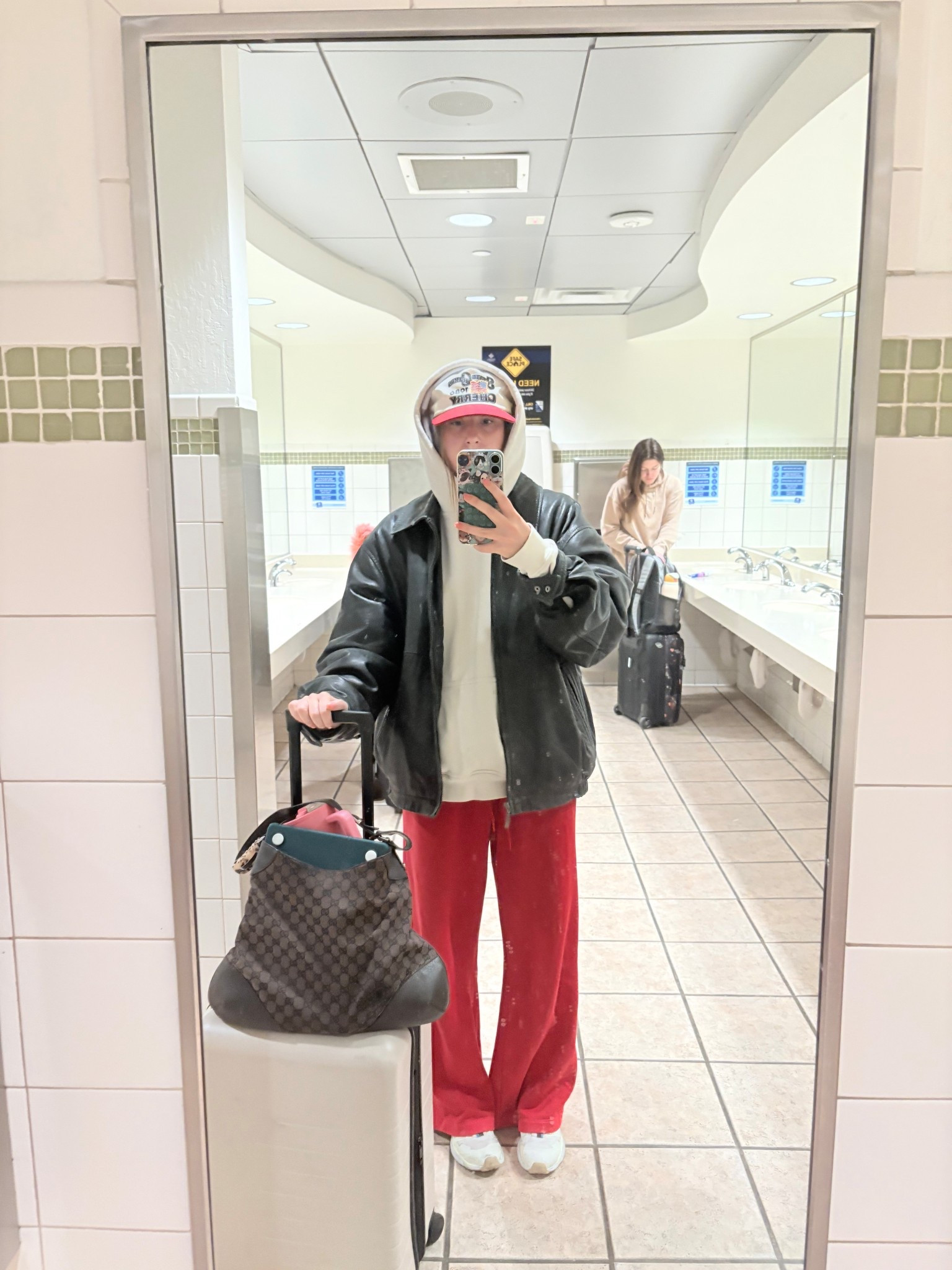 home for the holidays!! ✈️ #airportoutfit #travel #ltkootd