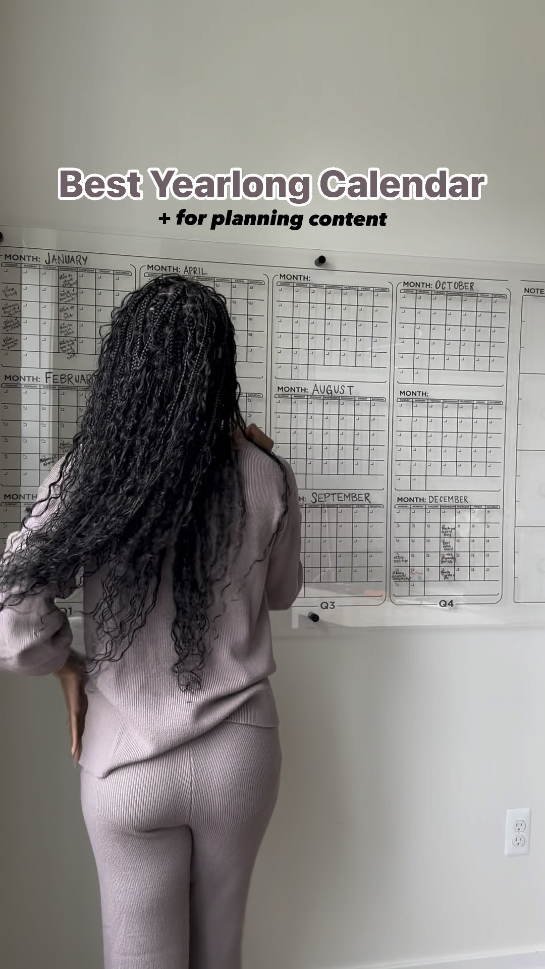 Happy May! Every month I plan my content with this jumbo wall calendar and it has been the biggest game-changer in my clarity & consistency! 

Linked the exact calendar but found a SUPER similar one less than half the price! 🙌🏽 