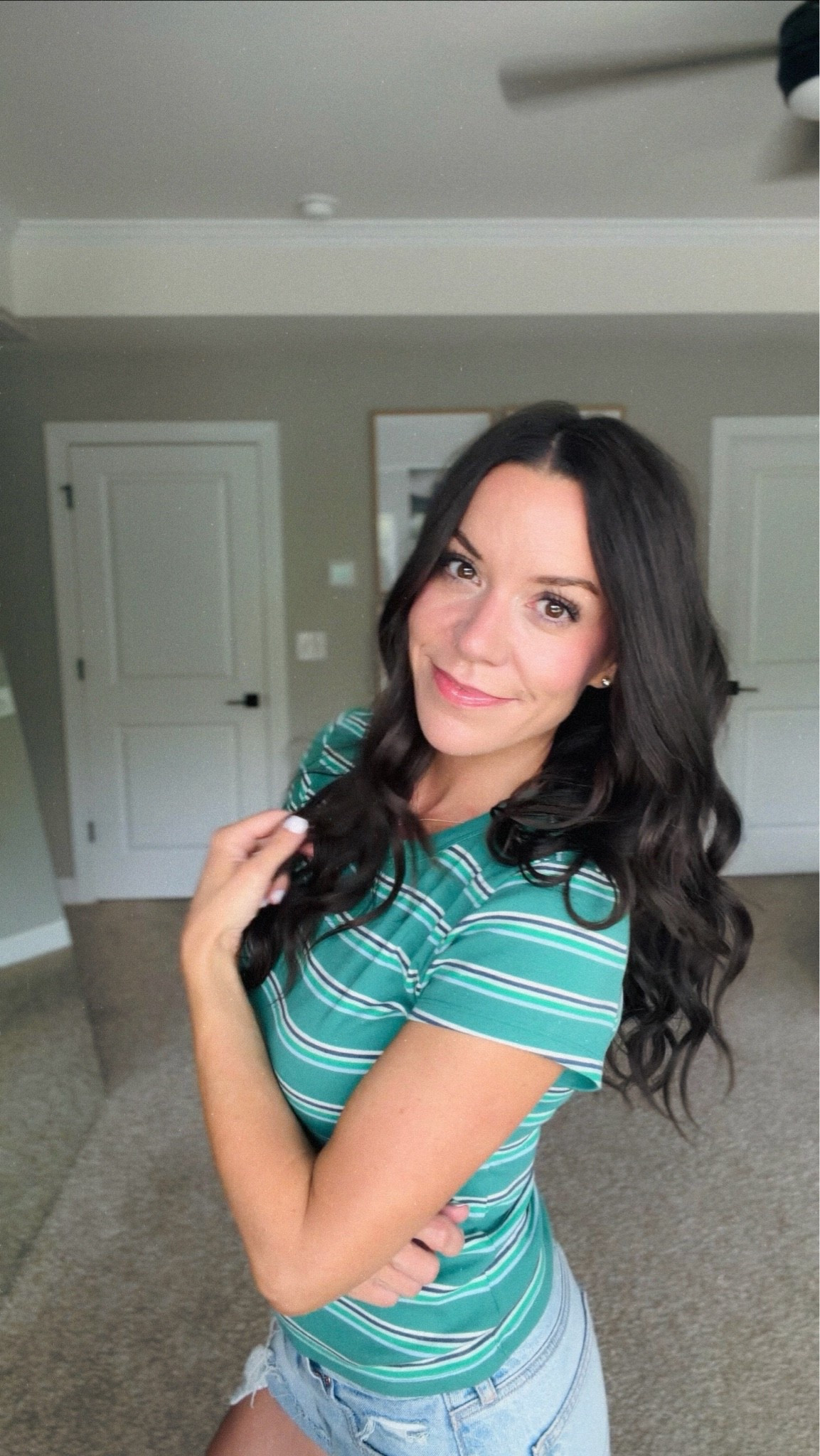 Another color I grabbed of my favorite AE baby soft tees when they were on sale! Loved the retro feel of this one!