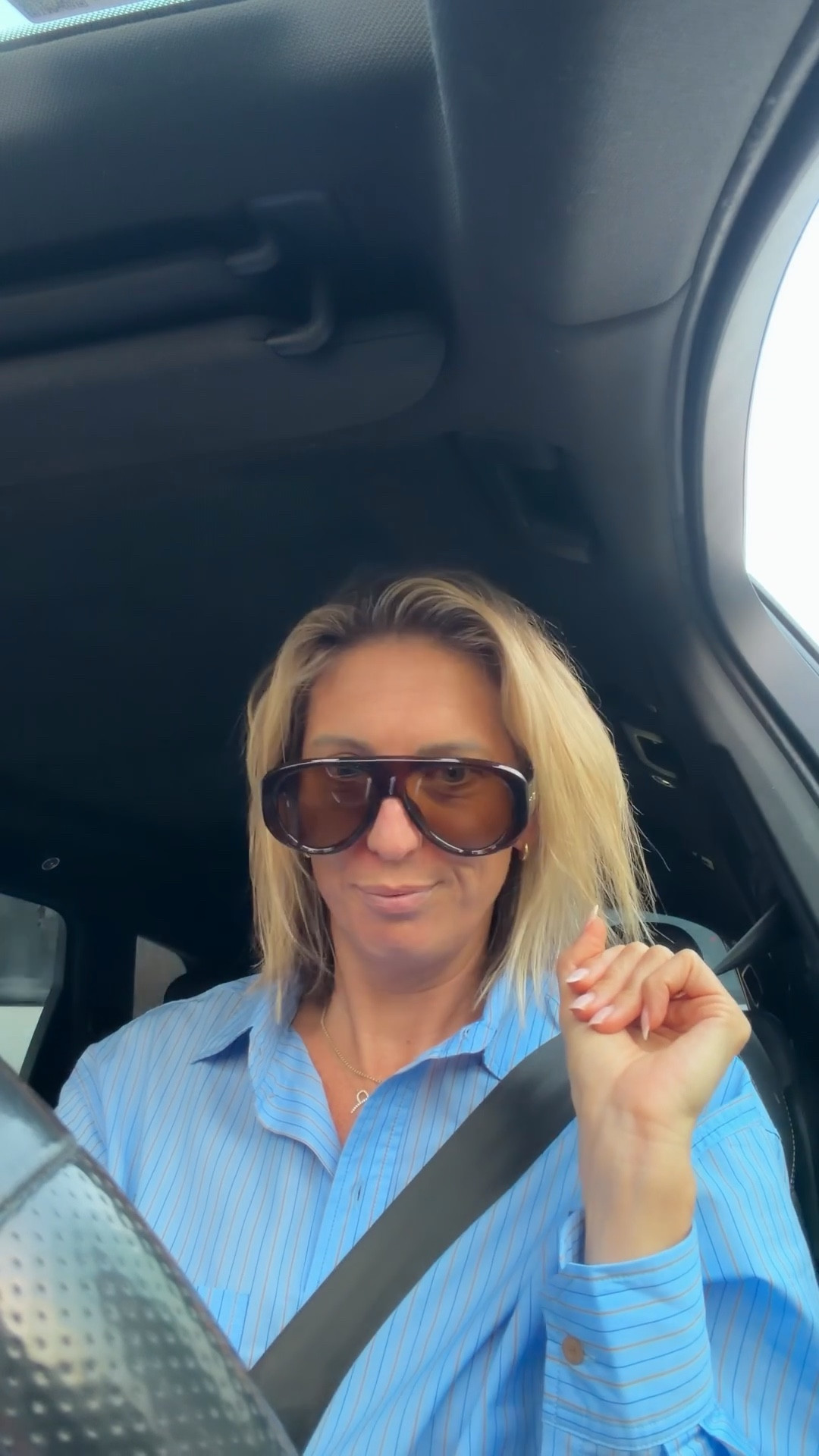 It’s all about oversizsd aviators. Thick frame, dark shades… get the Tom Ford for $800+…. Or snap up this fab pair under $120! 

#burgerandxhips in#everydaystyle #fashiontips #fashionover40

#LTKautumn #LTKgiftguide #LTKstyletip