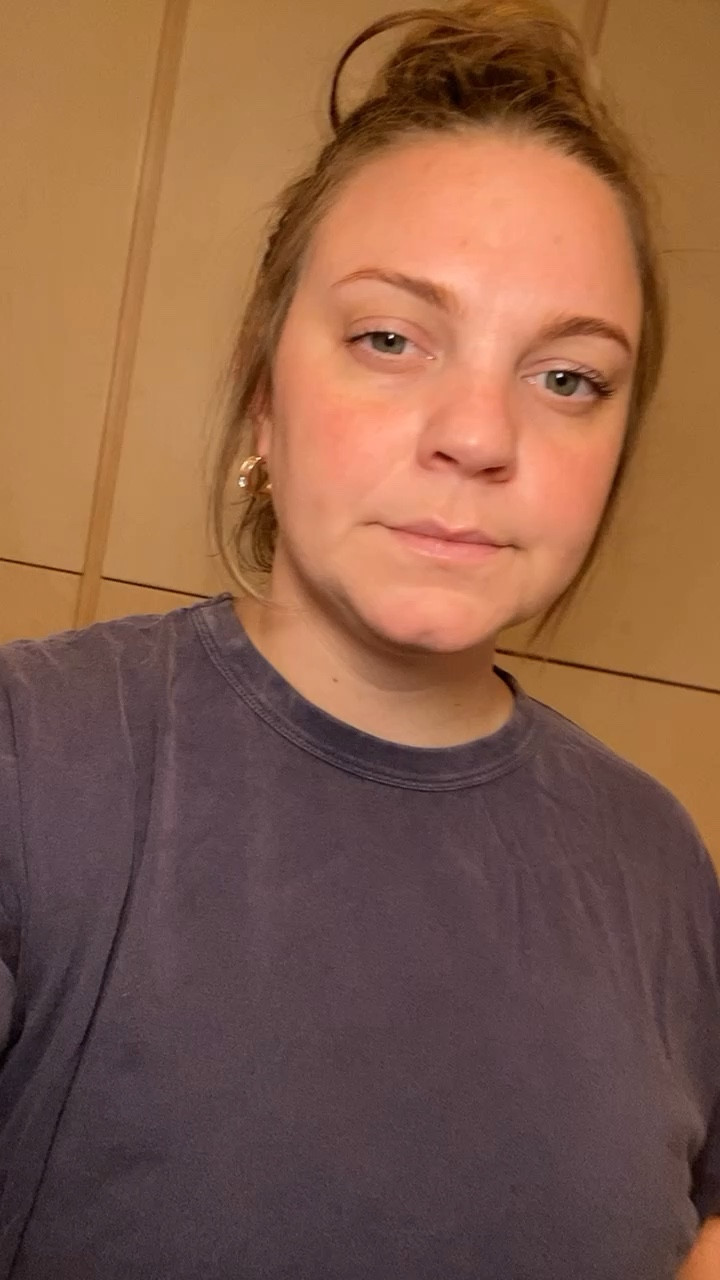 I am loving my red light therapy from this Red Light Therapy Wand from Lunaglow 
I don’t have much time for long skin care routines and this wand makes getting red light therapy in my routine a breeze! 
Use code LINDSEY30 at checkout for a discount 
#partner #skincare #lunaglow #beauty #facewand #skincaregoals 