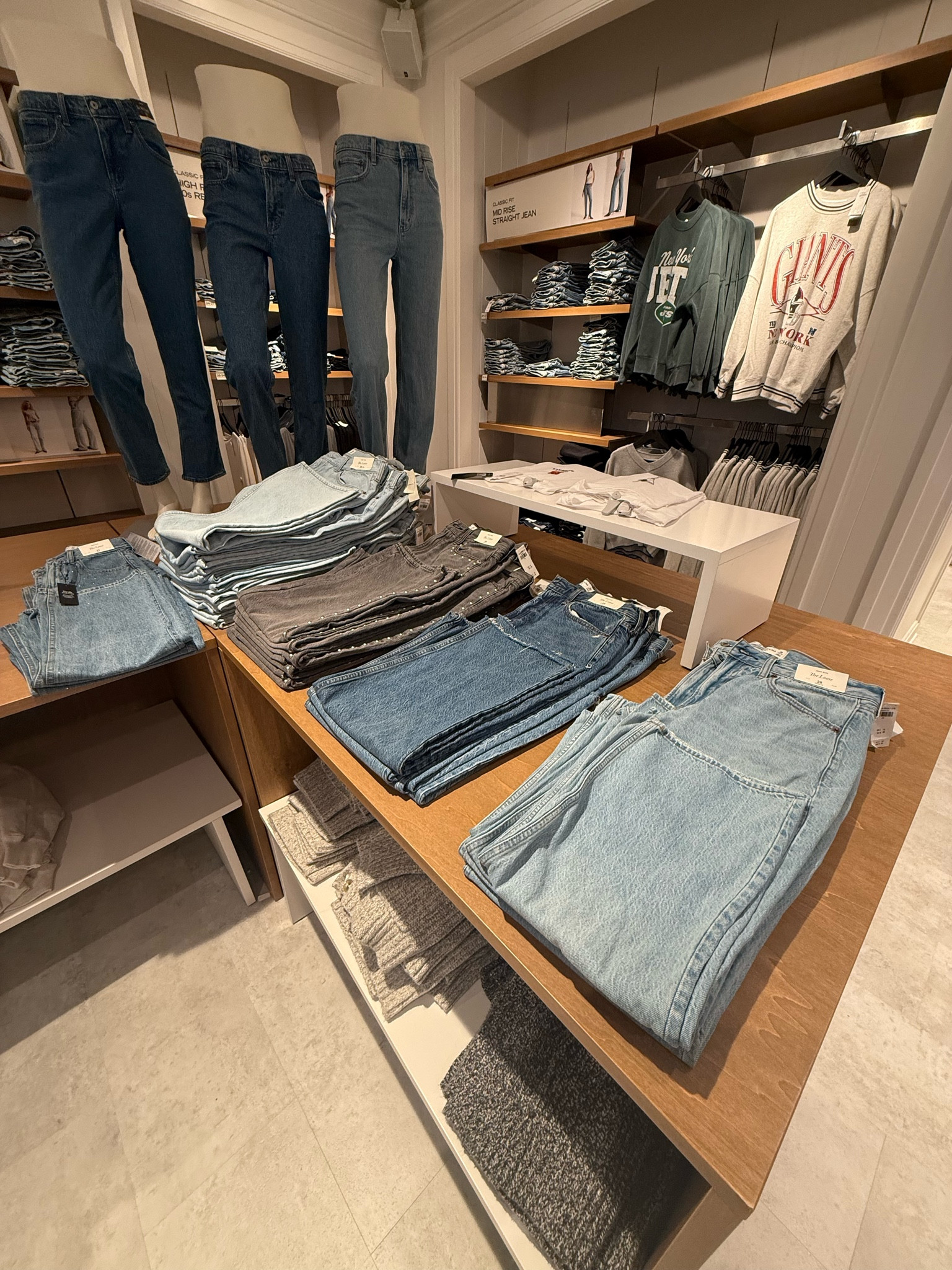 Abercrombie is 20% off everything plus Active YPB is 30% off!! Use Code: AFTIA for an additional 15% off! 

#LTKHoliday #LTKStyleTip #LTKSaleAlert