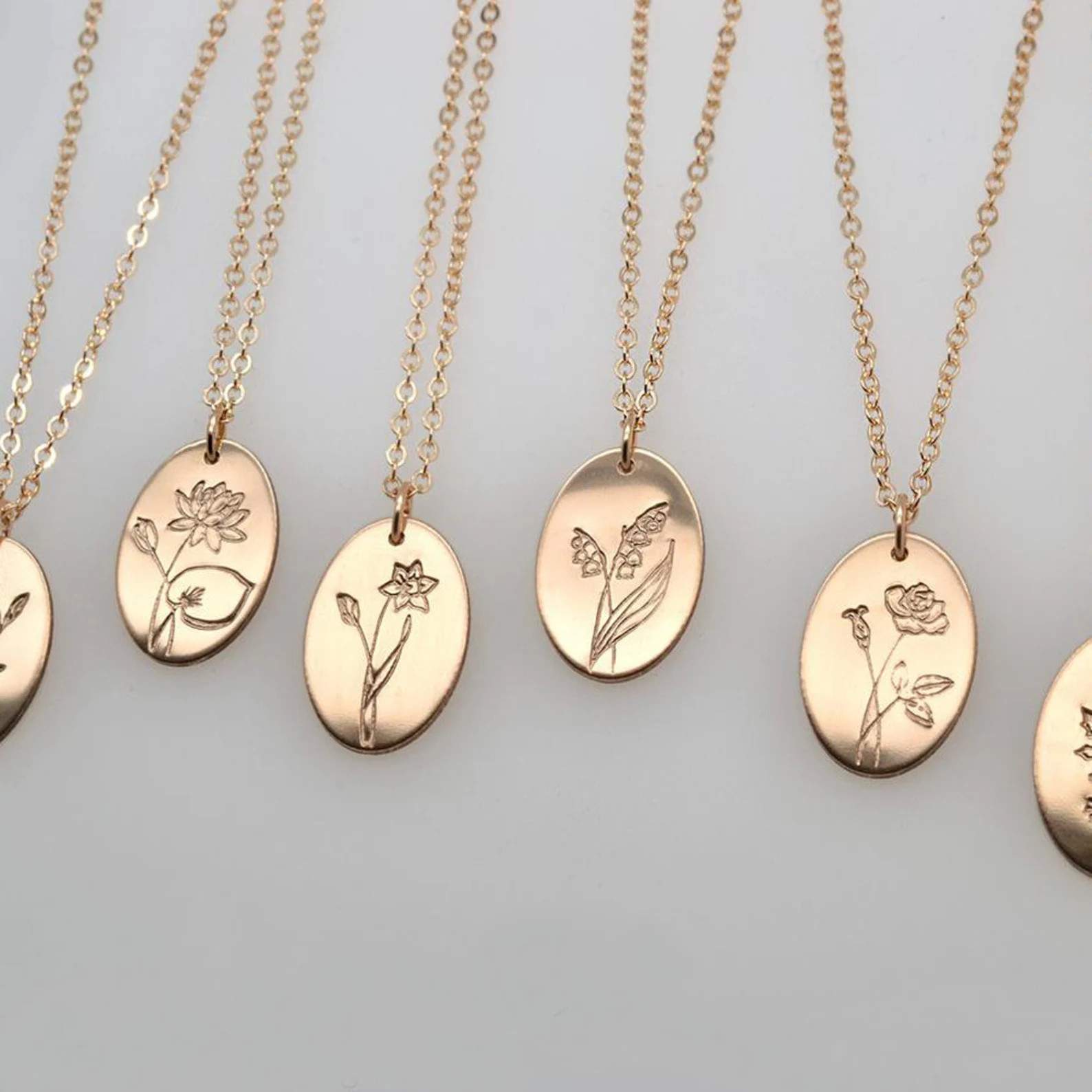 18K Gold Filled Birth Flower Necklace Gold Floral Necklace - Etsy Netherlands | Etsy (NL)