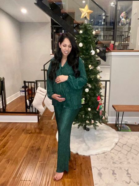 The cutest Amazon set for the holidays! 💚 This set comes in a variety of colors and is under $50! 

holiday party
holiday party outfit
Christmas party
pajama party
maternity fashion
pregnancy outfits winter
bumpstyle
bump friendly
bump friendly outfit
34 weeks pregnant
amazon lounge set
amazon set
amazon holiday outfit

#LTKbump #LTKparties #LTKHoliday