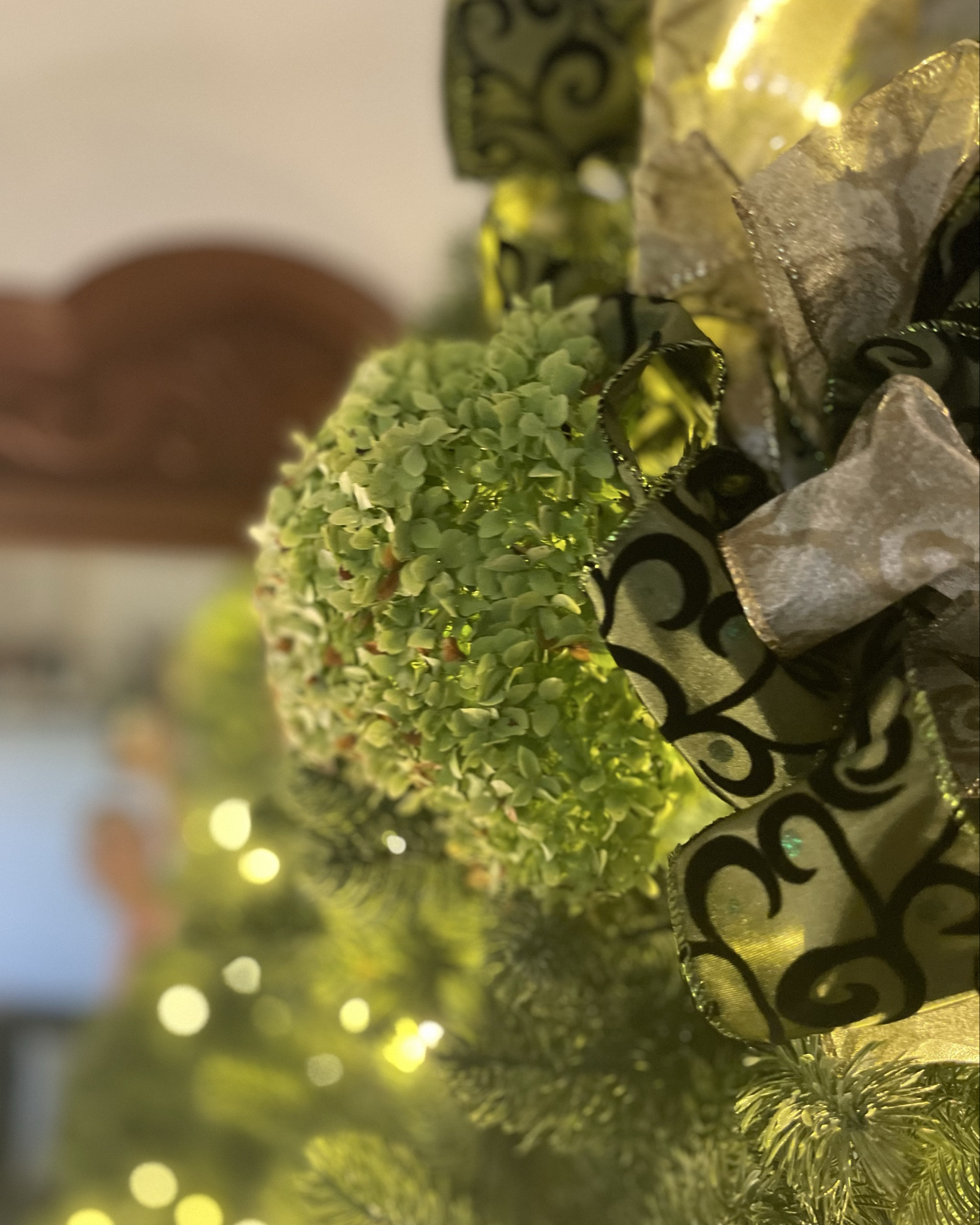 Using natural elements on a Christmas tree is not only budget-friendly, it creates such a full and  realistic looking tree! Try items such as dried flowers or seed pods, pinecones, eucalyptus, or feathers!

#LTKFindsUnder50 #LTKHome #LTKSeasonal