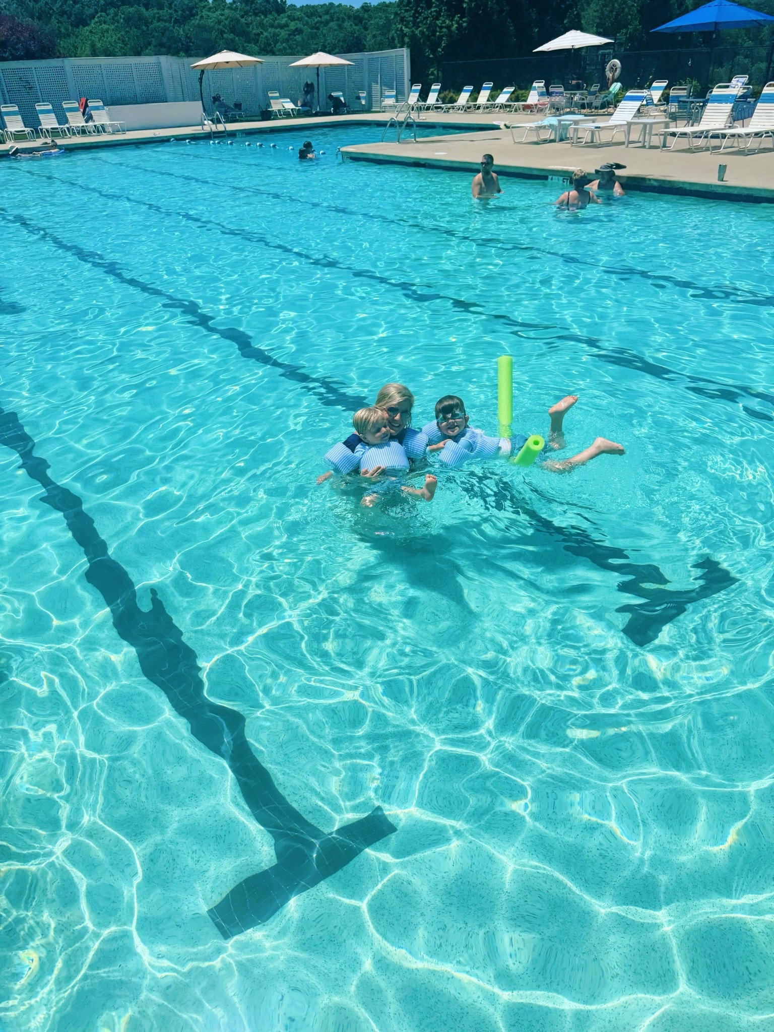 One happy happy mama this “birthday eve” getting to spent this hot summer day ☀️ at our favorite spot!!! 💦🇺🇸🌞
#pooldaysarethebestdays