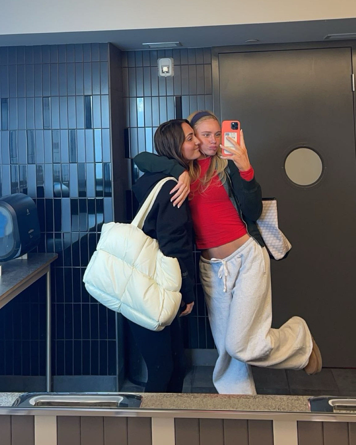 Comfy fits all the wayy

#LTKGiftGuide #LTKfindsunder50 #LTKActive