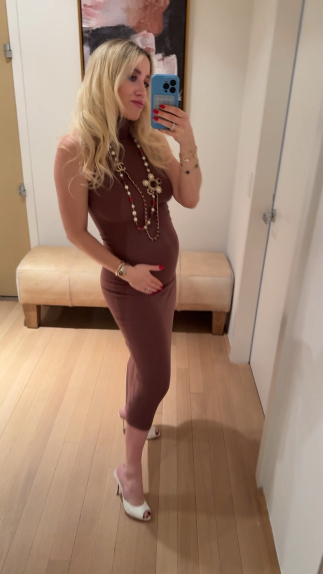 24 weeks pregnant going to dinner look 😍

I have this dress in 3 colors - size small / 4 and it is perfect for pregnancy!

#LTKBump #LTKFindsUnder50 #LTKWatchNow