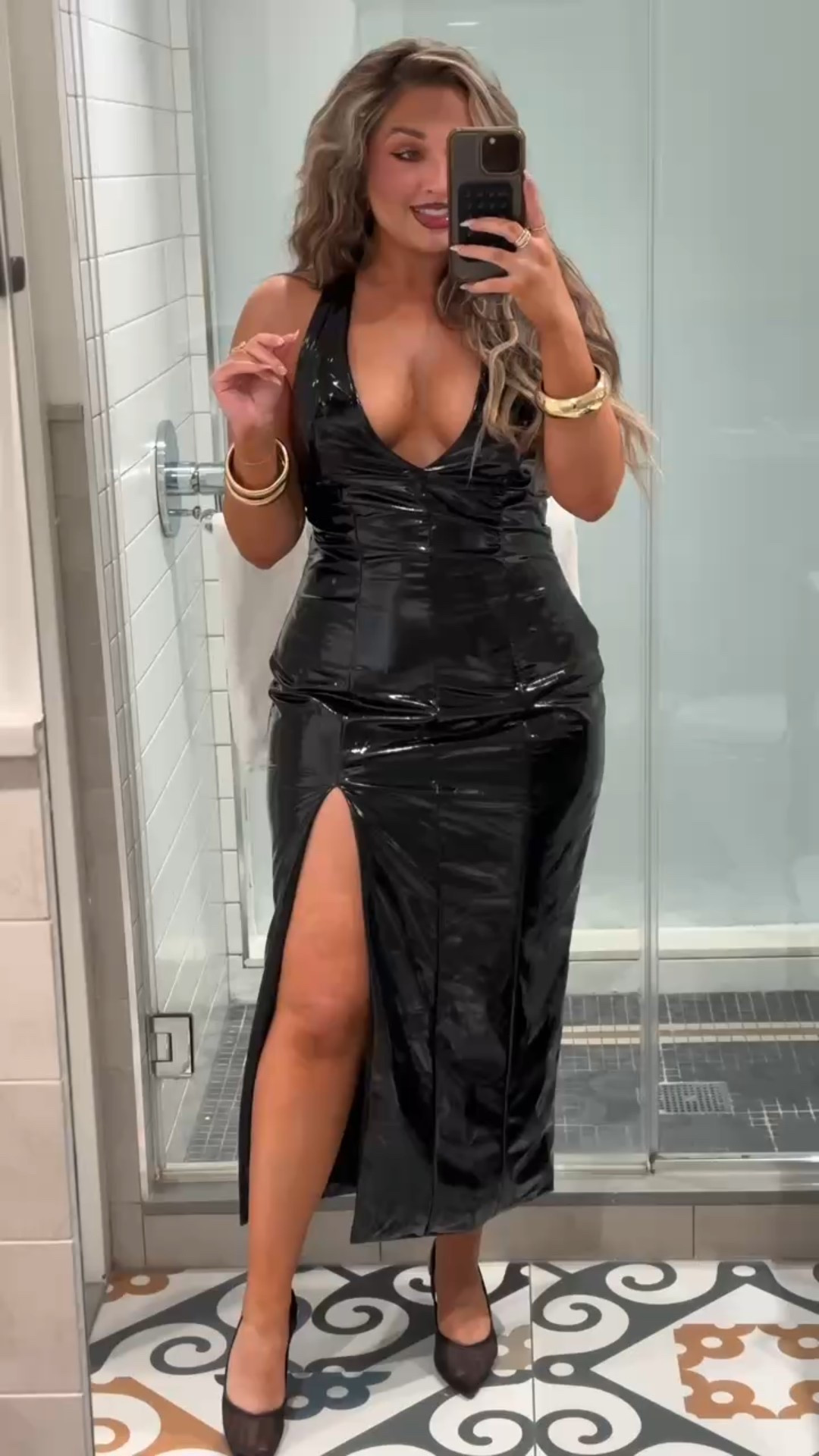 NYFW OOTN! Loving this leather dress. Sooo comfy and stretchy. Wearing a US8.#LTKNYFW



#LTKMidsize #LTKParties #LTKStyleTip